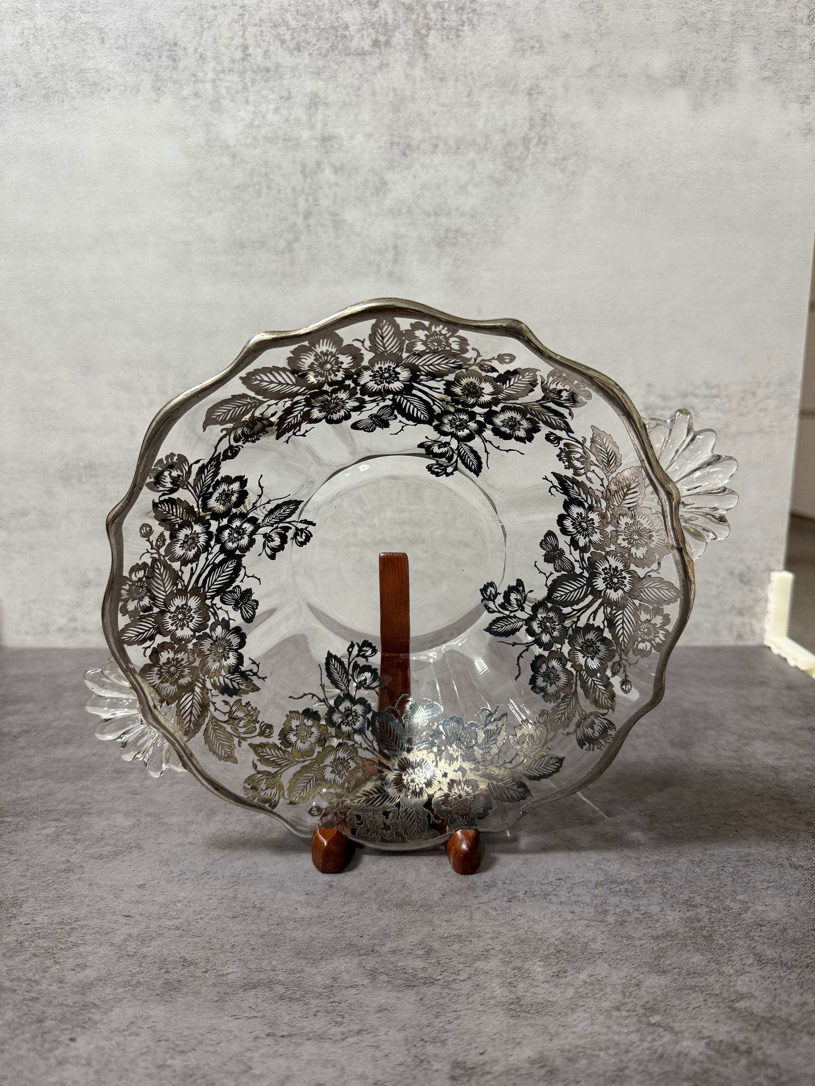 Vintage Footed Glass Bowl with Gold Floral Decoration - 2