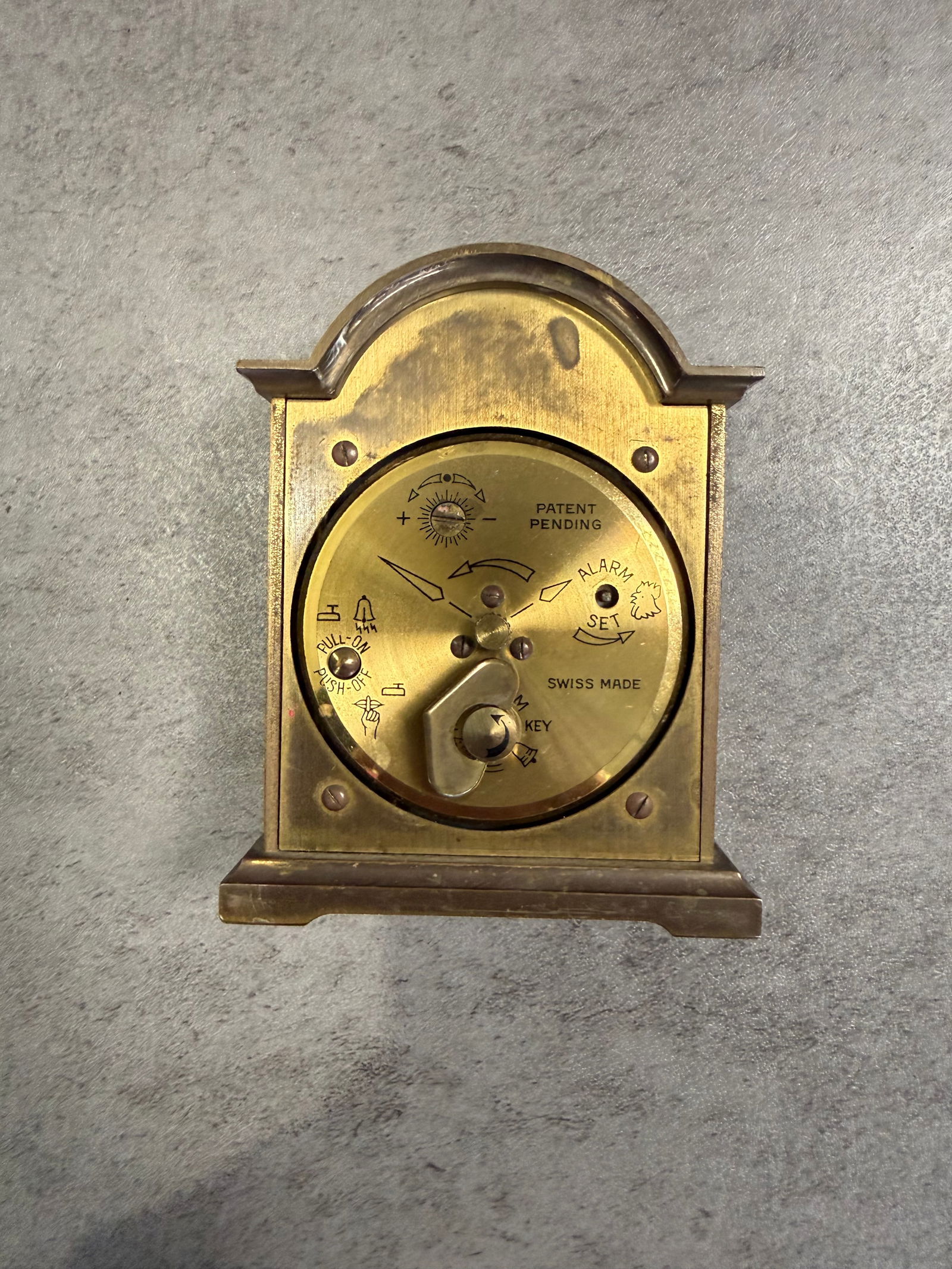 Swiza Swiss Style Brass Desk Clock – Elegant Ornate Decorative Timepiece - 5