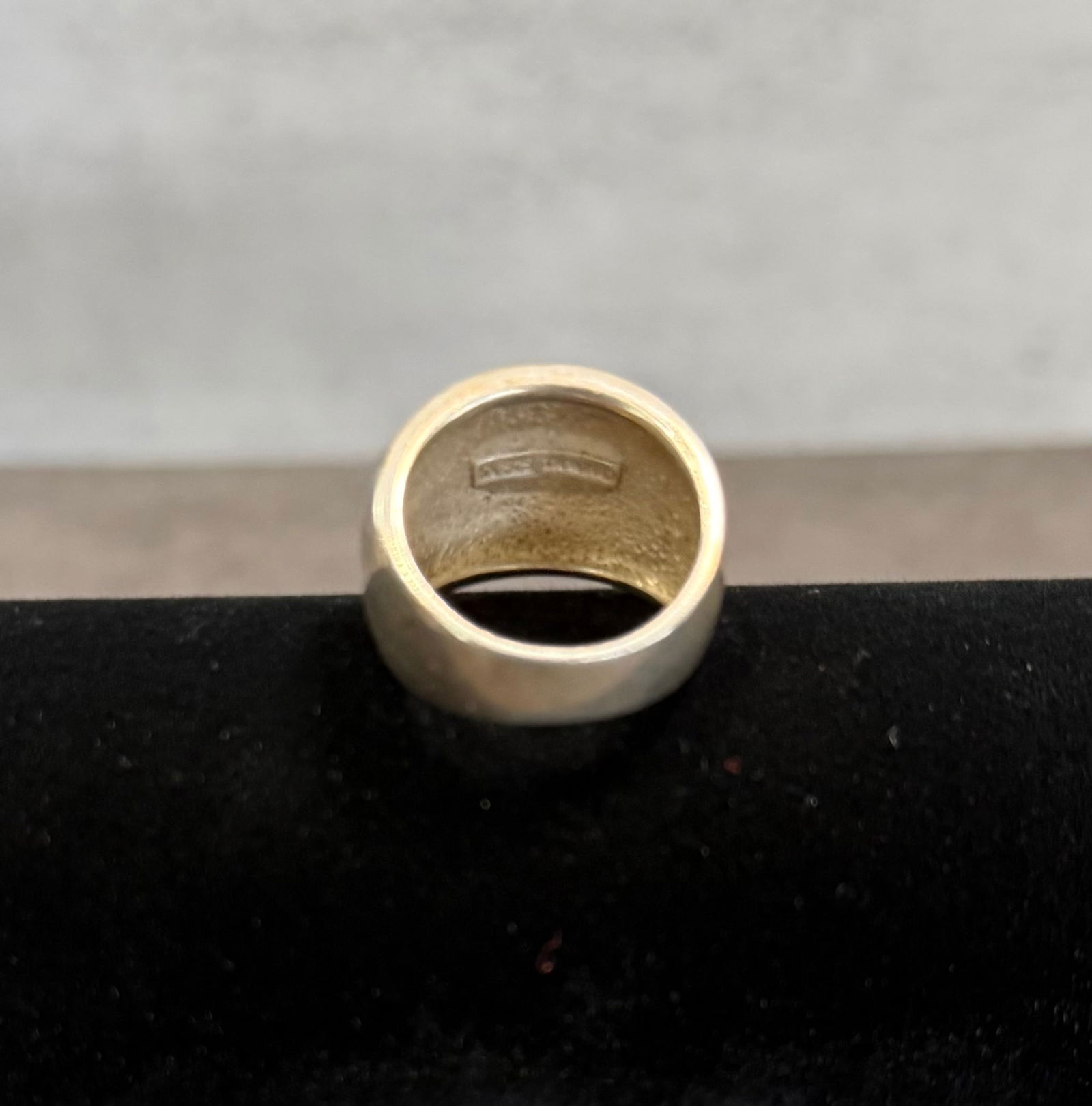 Vintage Silver Ring with Inlaid Shell & Stone – Wide Band Statement Jewelry - 2