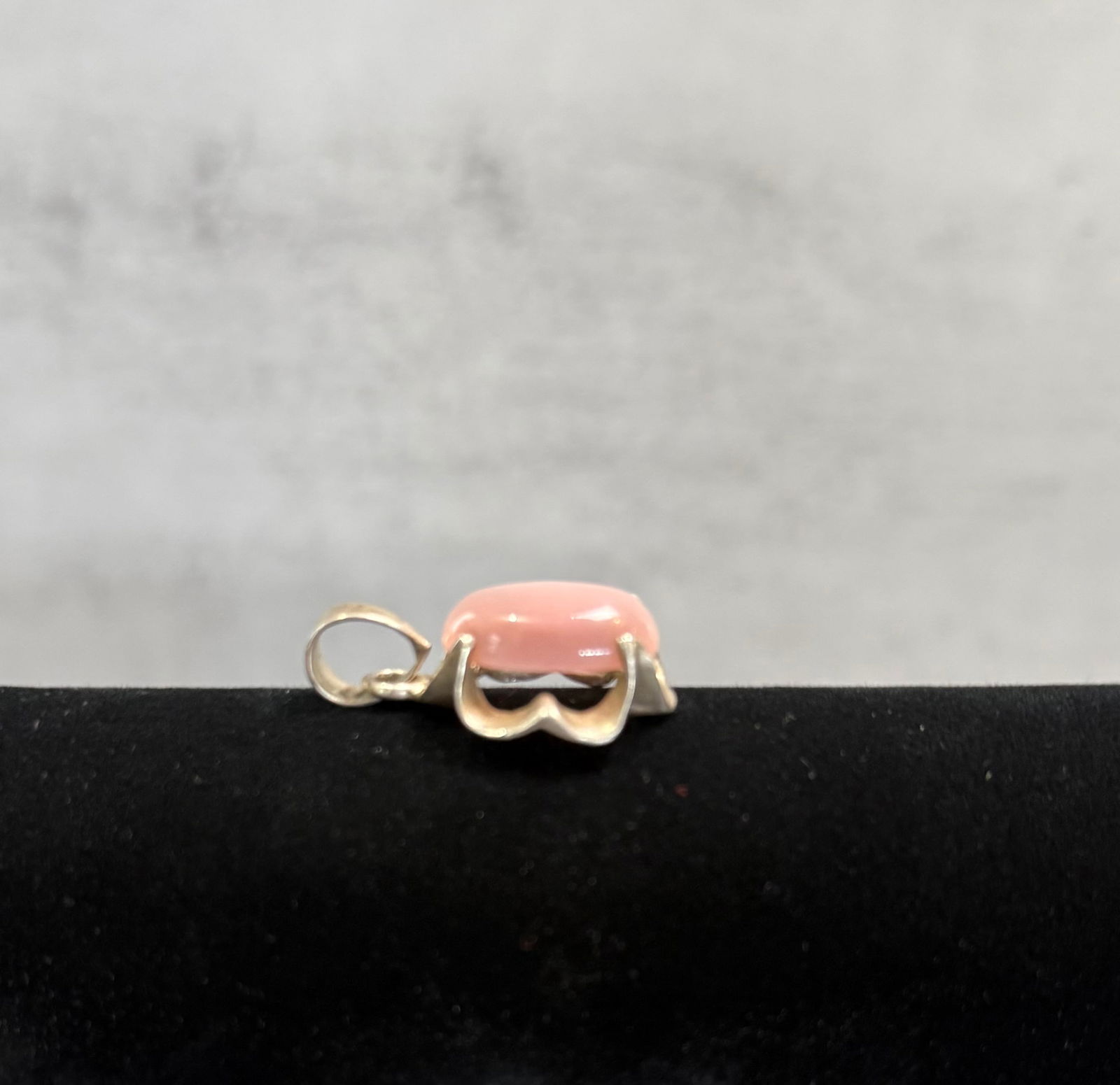 Vintage Silver Pendant with Pink Cat’s Eye Stone – Elegant Cabochon Jewelry - 2