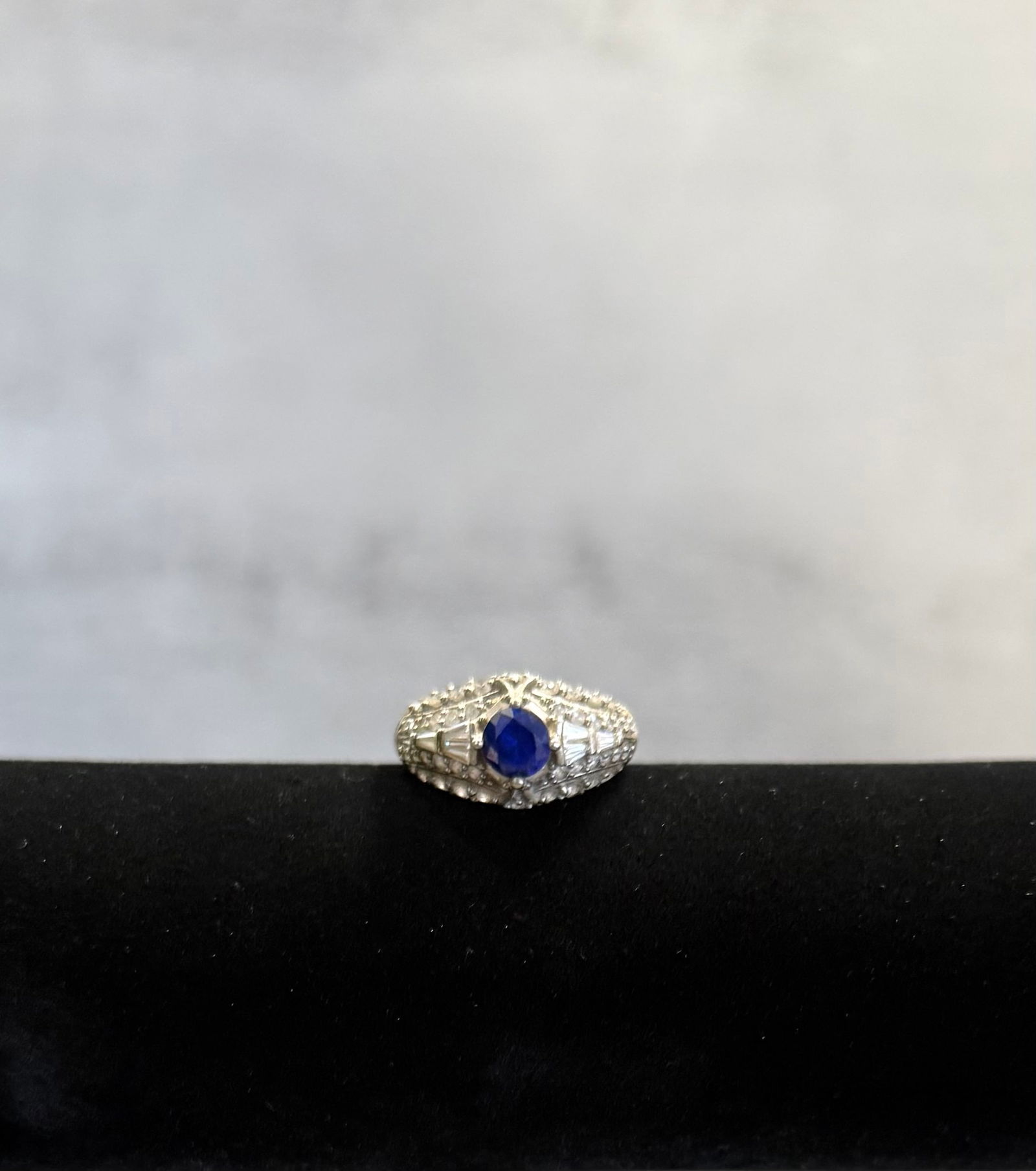 Vintage Sterling Silver Ring with Blue Sapphire Style Stone & Accent Stones – Classic Elegant (1 of 2)