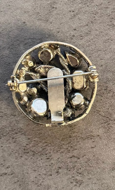 Vintage Multi-Stone Brooch with Colored Glass, Faux Pearl and Gold Tone Setting - 2