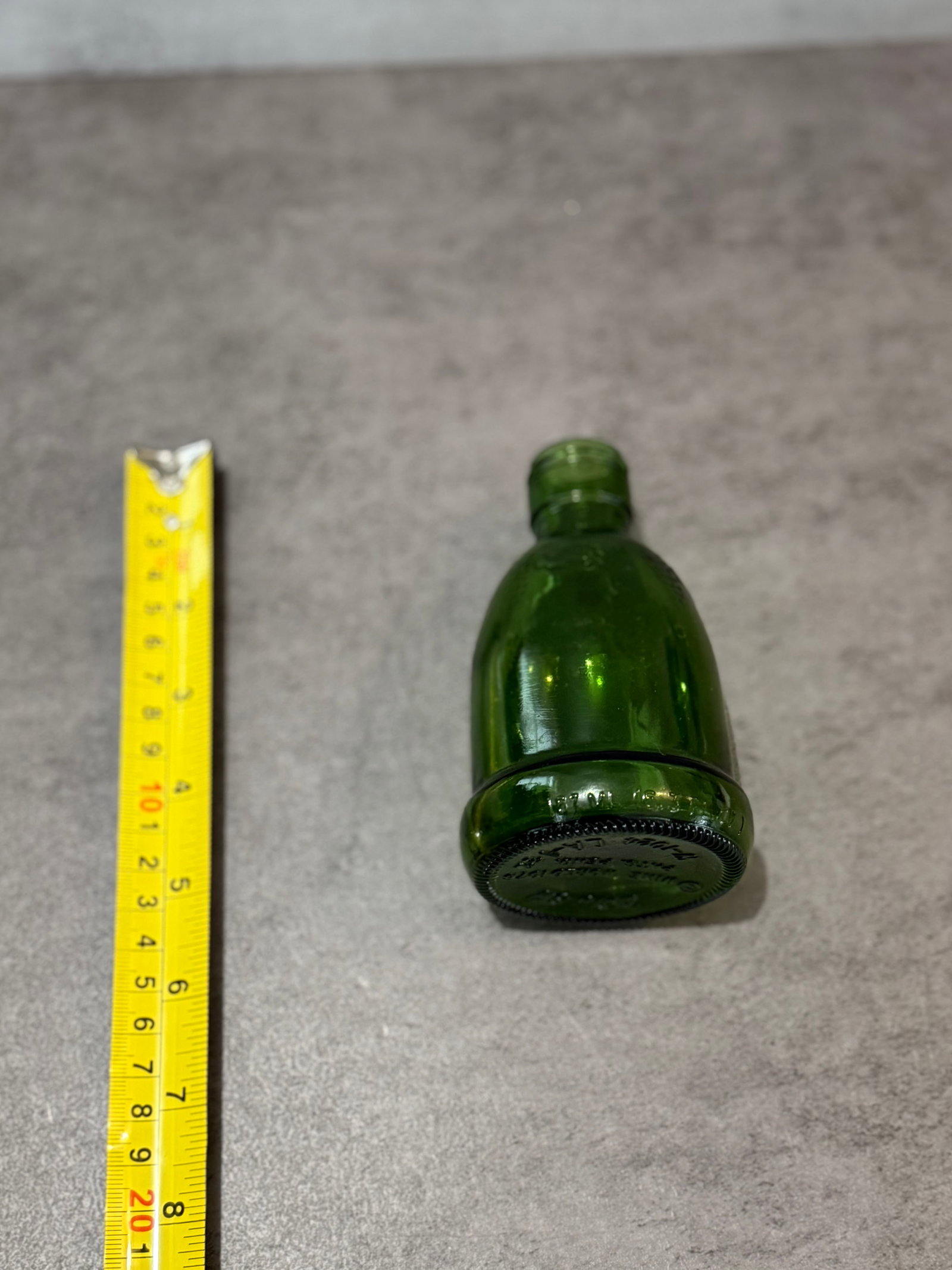 Vintage Wine World 1976 Green Glass Mini Bottle 6.3 fl oz - 3