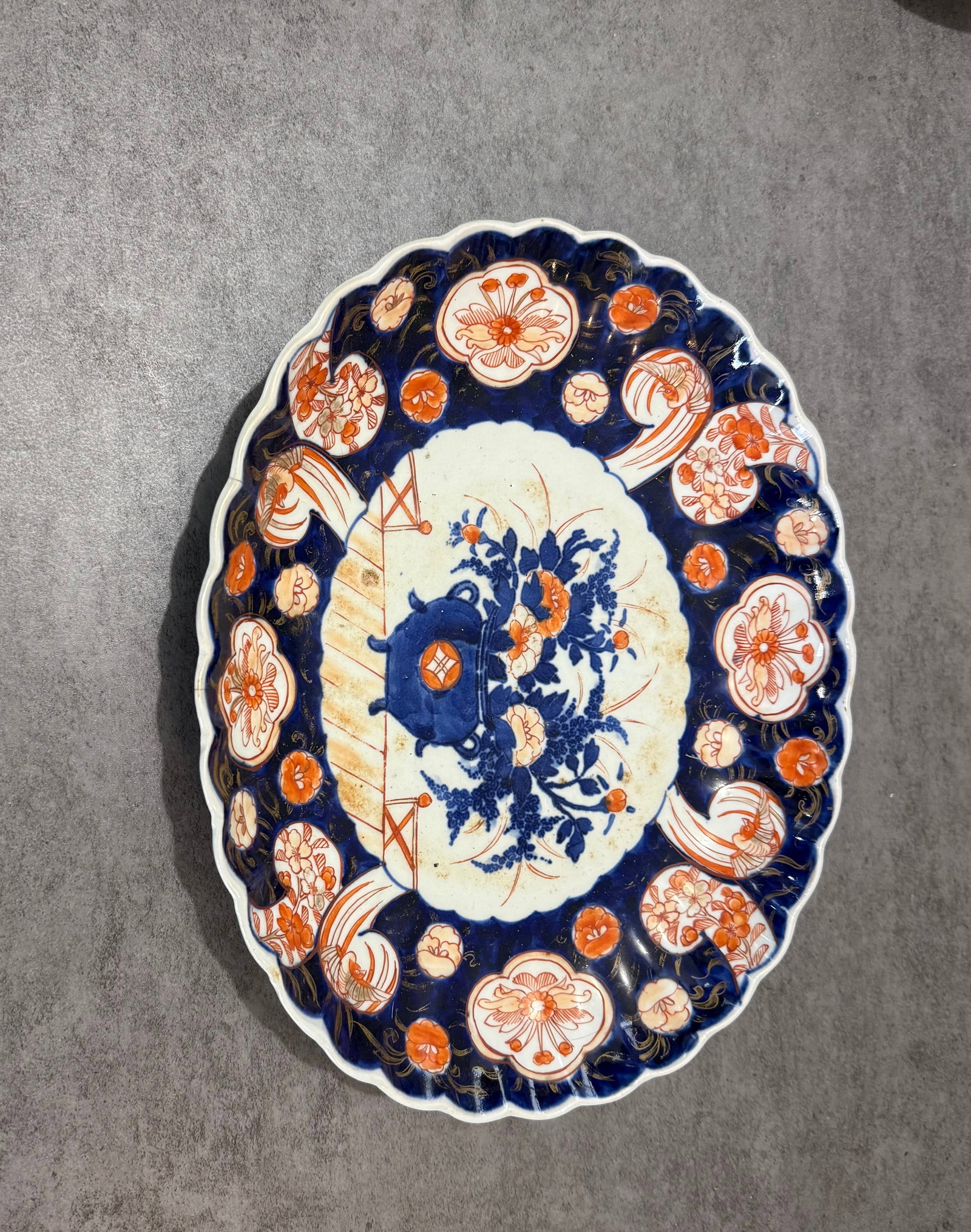 Group of Japanese Imari Porcelain Plates With Floral Motifs - 2