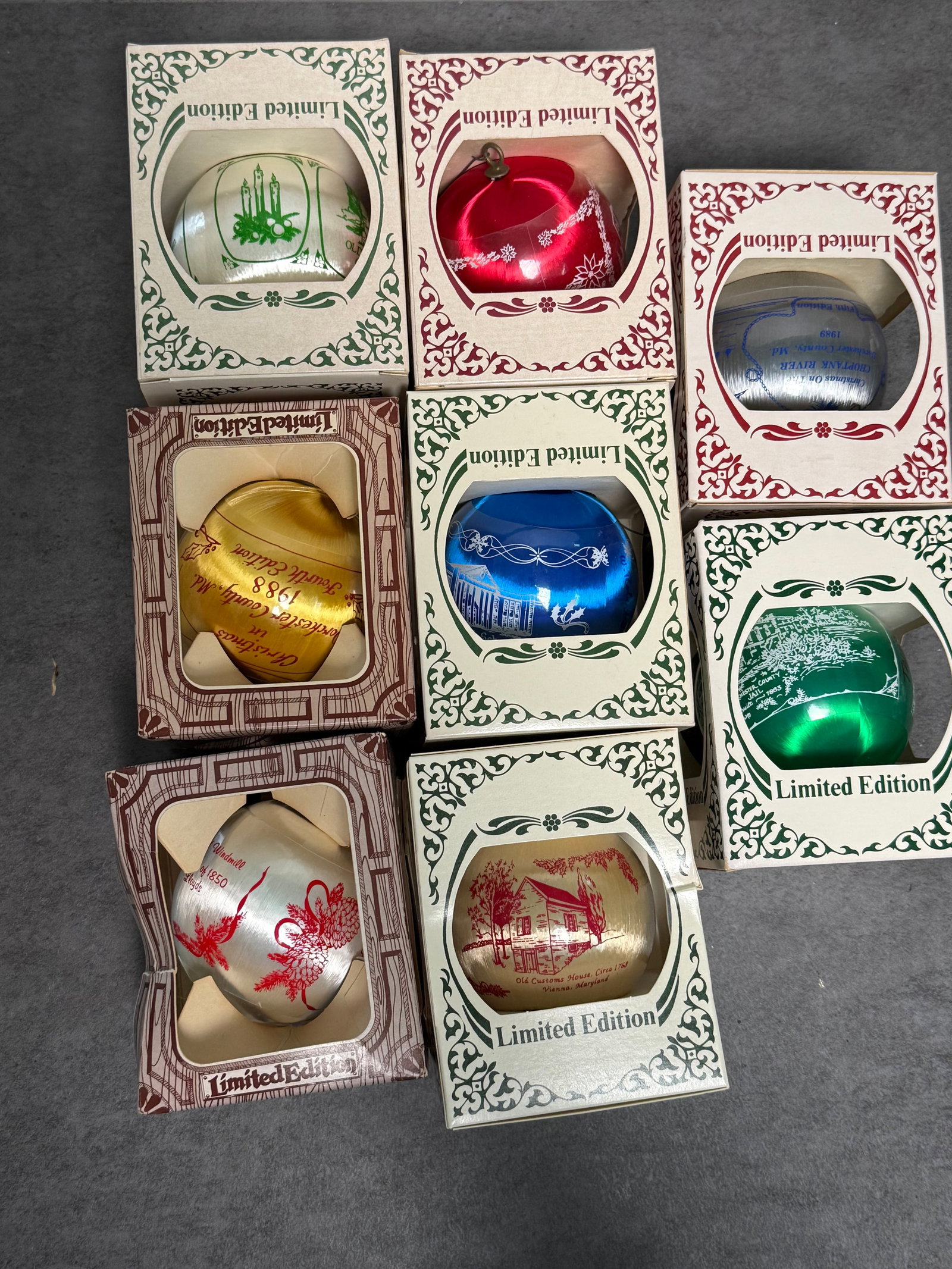 LARGE GROUP OF CHRISTMAS LIGHTS, ORNAMENTS & MUSIC BOXES - 2