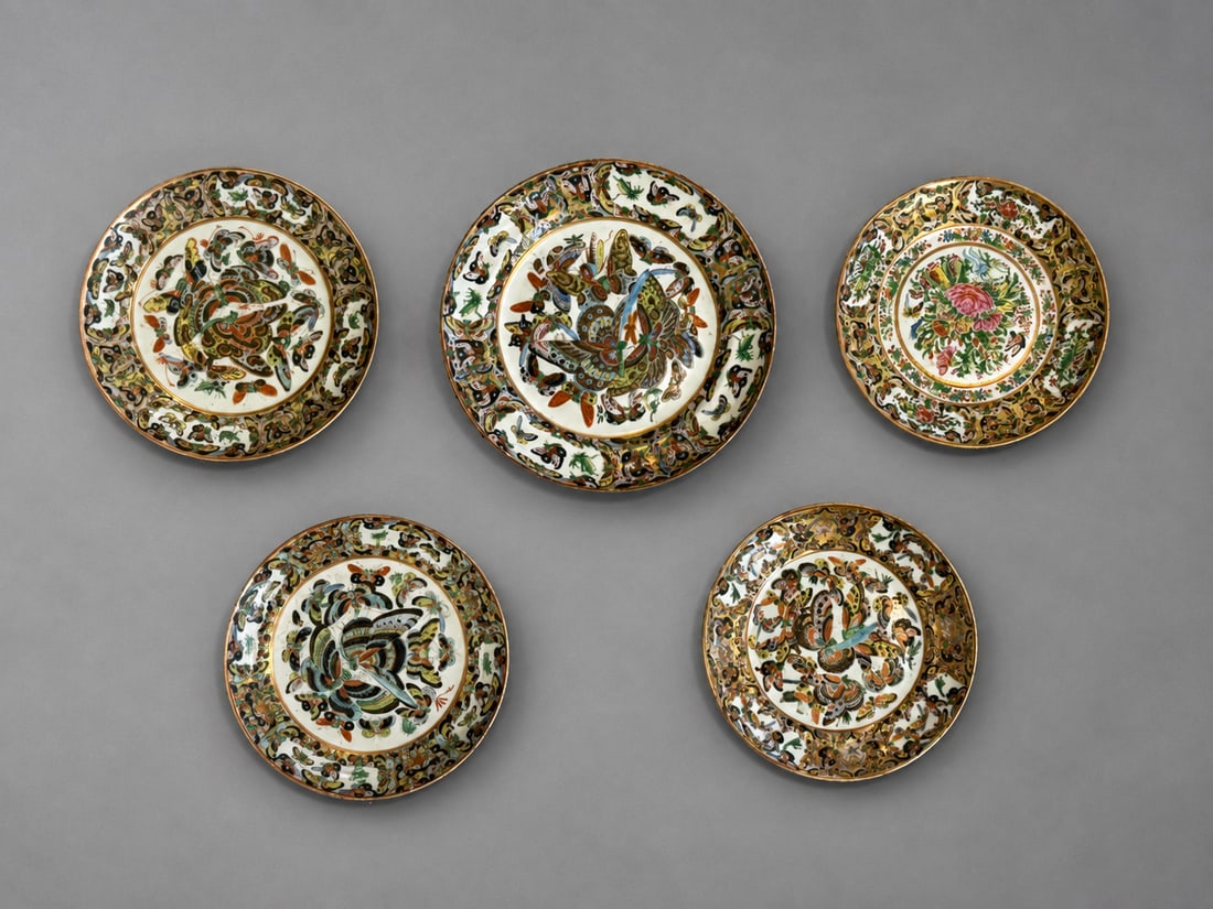 Group of Five Chinese Export Porcelain Hundred Butterflies Plates (1 of 6)