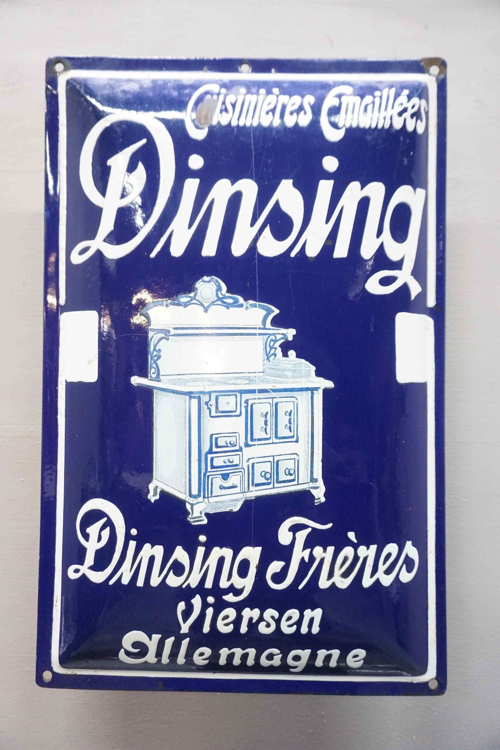 Convex Enamel Sign: Convex Enamel Sign Brand: Cuisinières Emaillées Dinsing Tax: - Enamel Factory: - Dimensions: H51x23