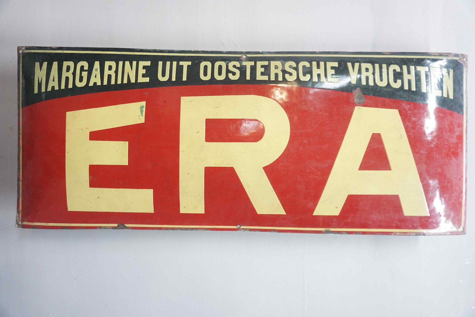 Convex Enamel Sign: Convex Enamel Sign Brand: Era margarine uit oostersche vruchten Tax: - Enamel Factory: - Dimensions: H40x100