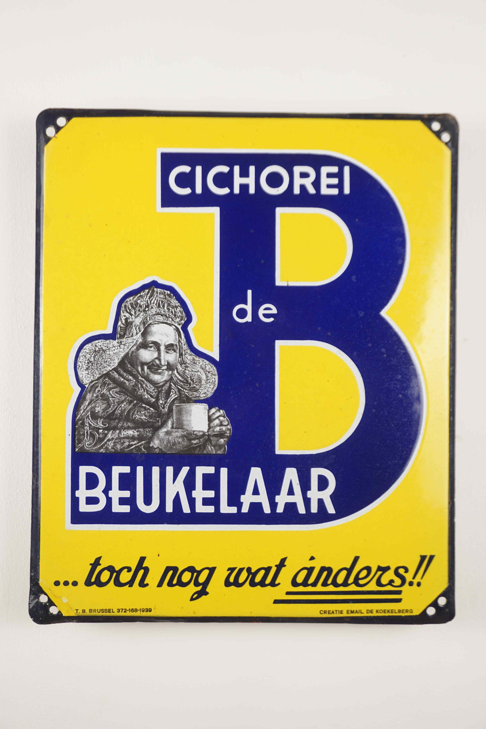 Enamel Sign: Enamel Sign Brand: Cichorei De Beukelaar Tax: T.B.BRUSSEL 372-168-1939 Enamel Factory: CREATIE EMAIL DE KOEKELBERG Dimensions: H40x33