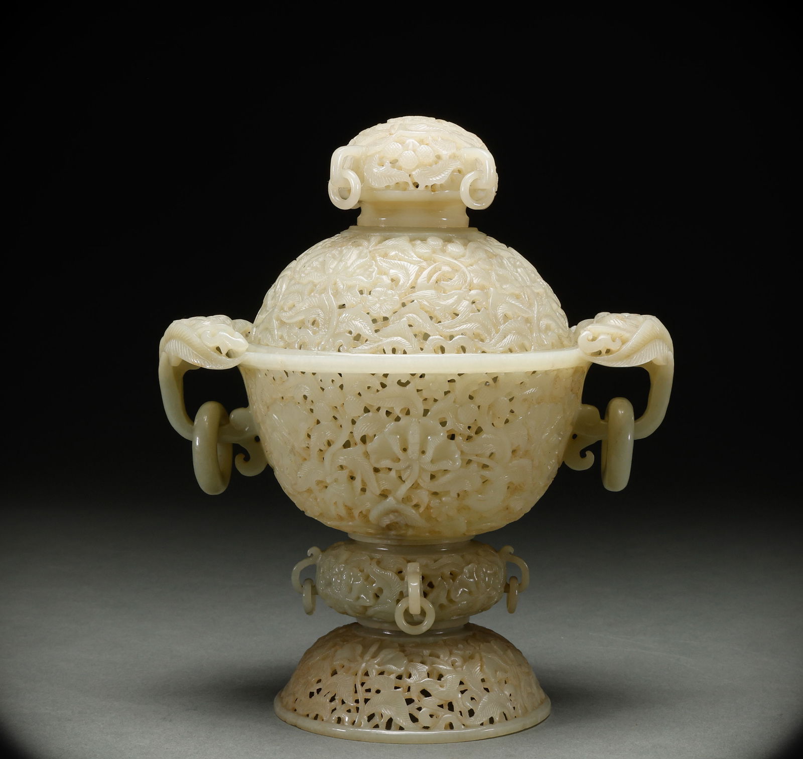 Hotan Jade Hollow out Furnace in Qing Dynasty: Height: 25cm, Width: 19cm, Weight: 983g