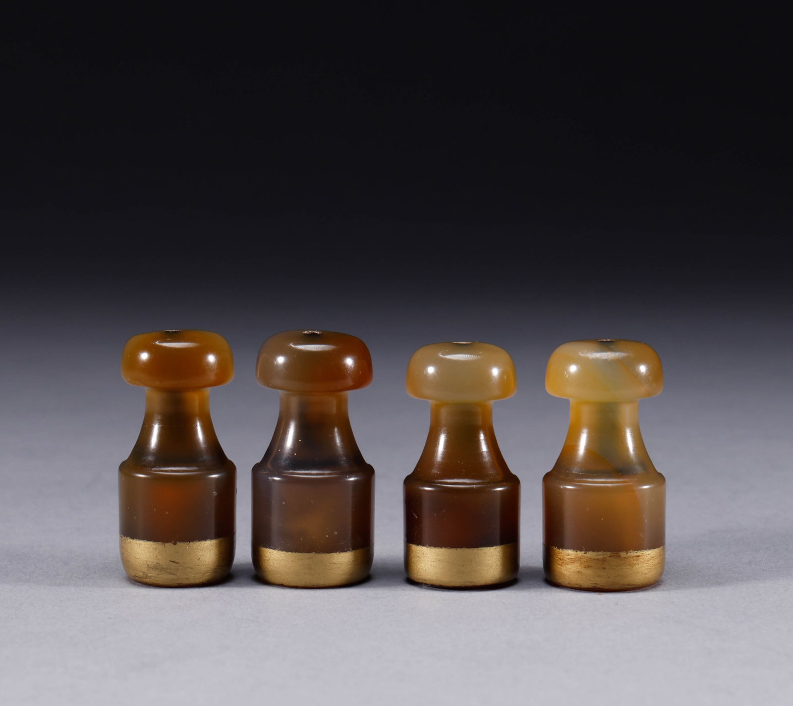 Qing Dynasty agate cigarette butts (1 of 4)