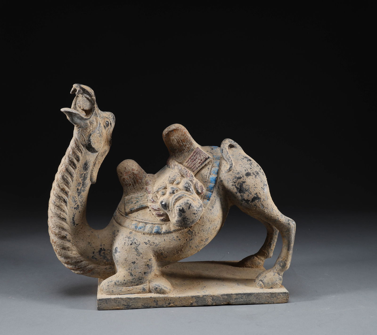 Before the Ming Dynasty, painted camels with blue stones (1 of 6)