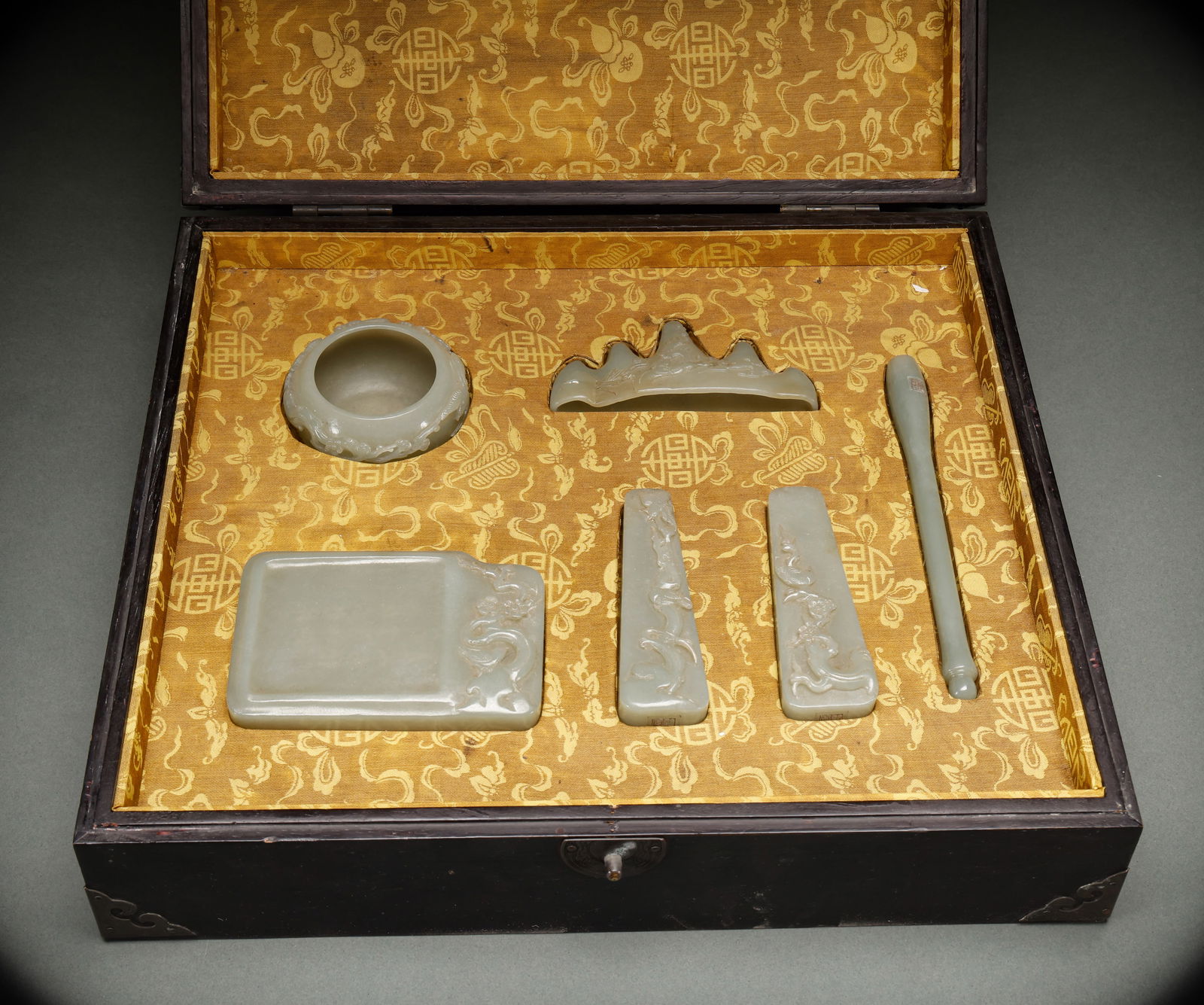 A box of Hotan Jade stationery in the Qing Dynasty: Length: 4cm, Width: 8cm,Length: 11.5cm, Width: 8cm, Weight: 498g