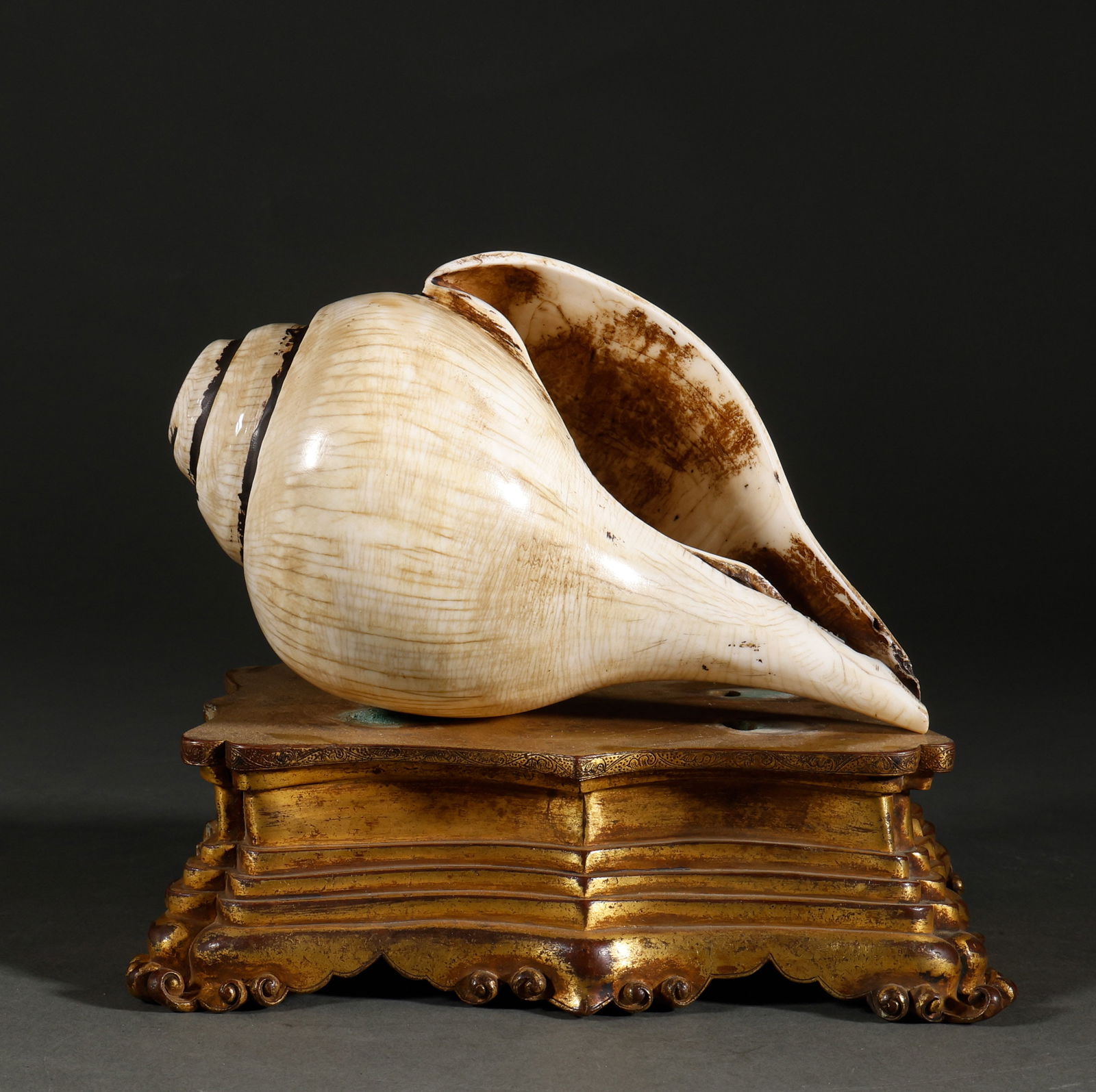 Bronze gilded Buddha statues from the Ming Dynasty: Length: 21cm, Width: 14cm,Length: 20cm, Width: 11cm, Weight: 3157g