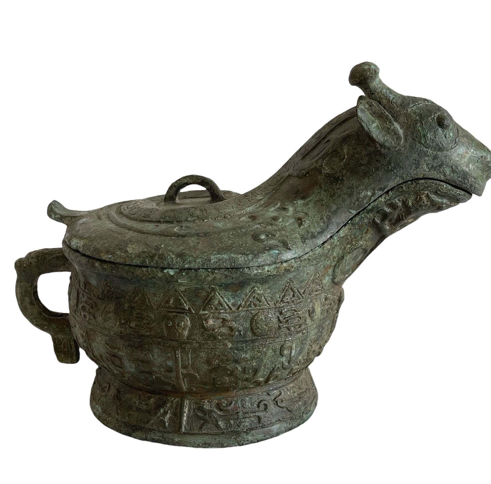 Bronze ritual vessels before the Ming Dynasty (1 of 17)