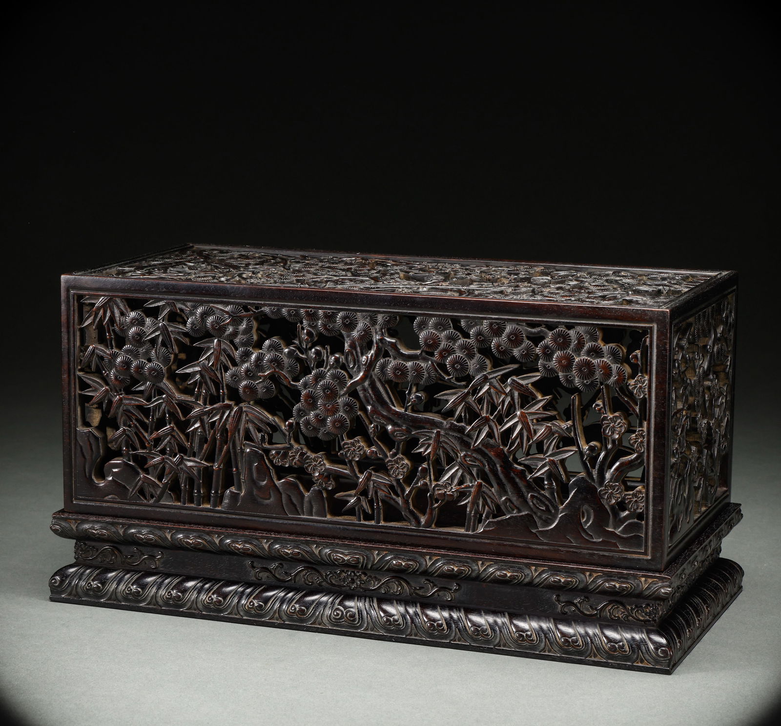 Qing Dynasty rosewood storage box (1 of 11)