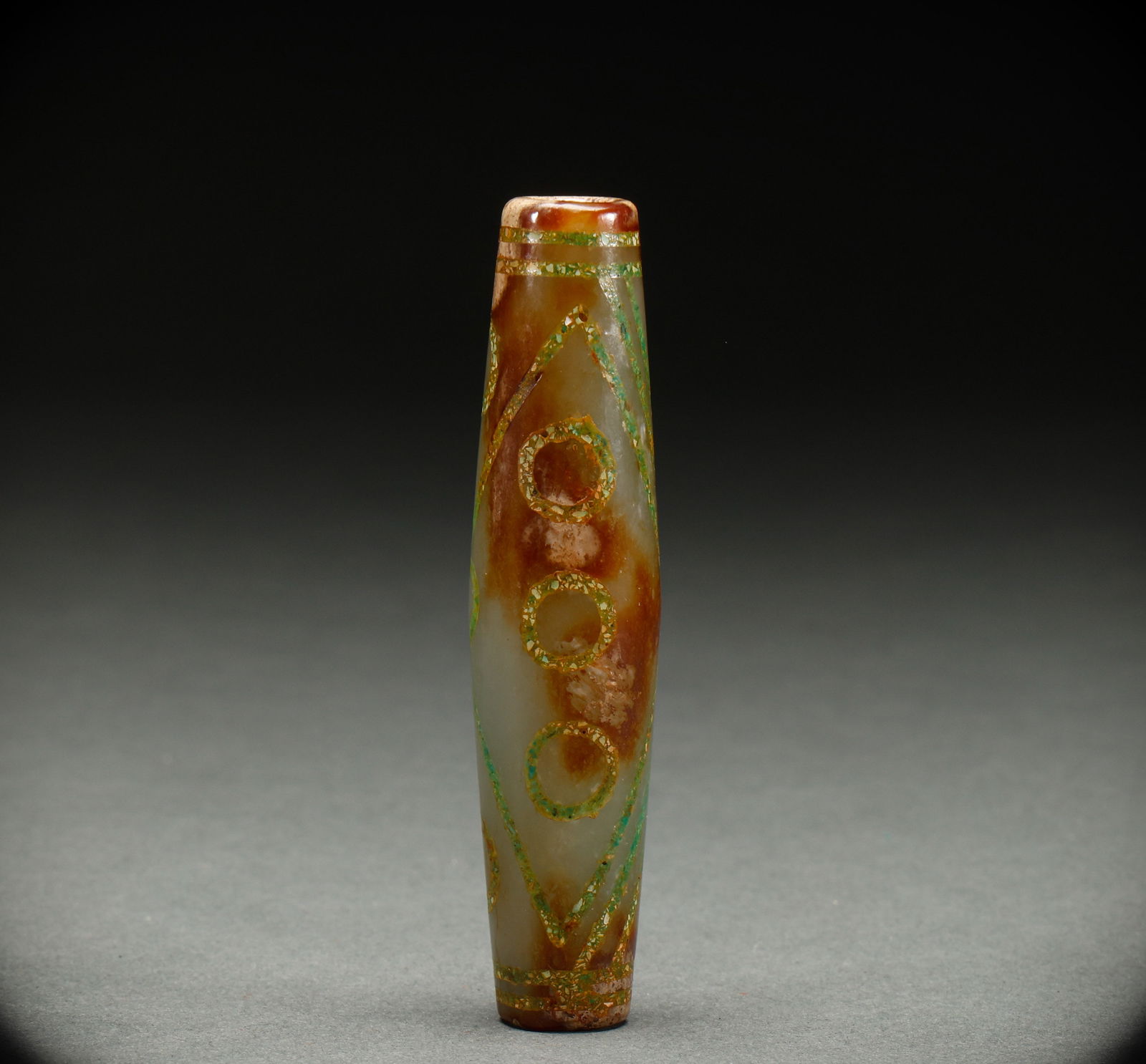 Before the Ming Dynasty, Hotan Jade was inlaid with turquoise: Height: 8.5cm, Width: 1.8cm, Weight: 53g