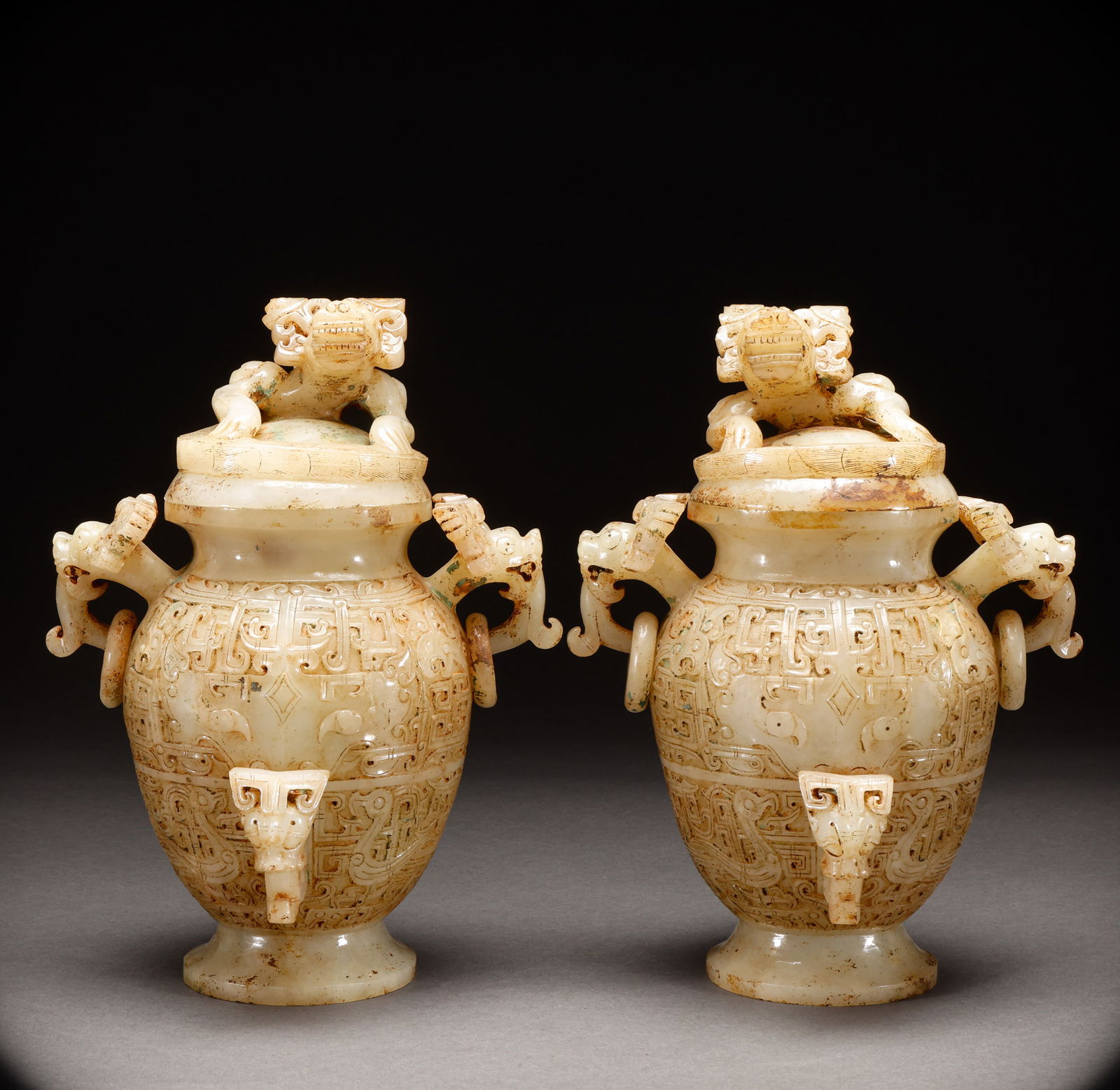 Before the Ming Dynasty, a pair of Hotan Jade double ear lid furnaces (1 of 16)