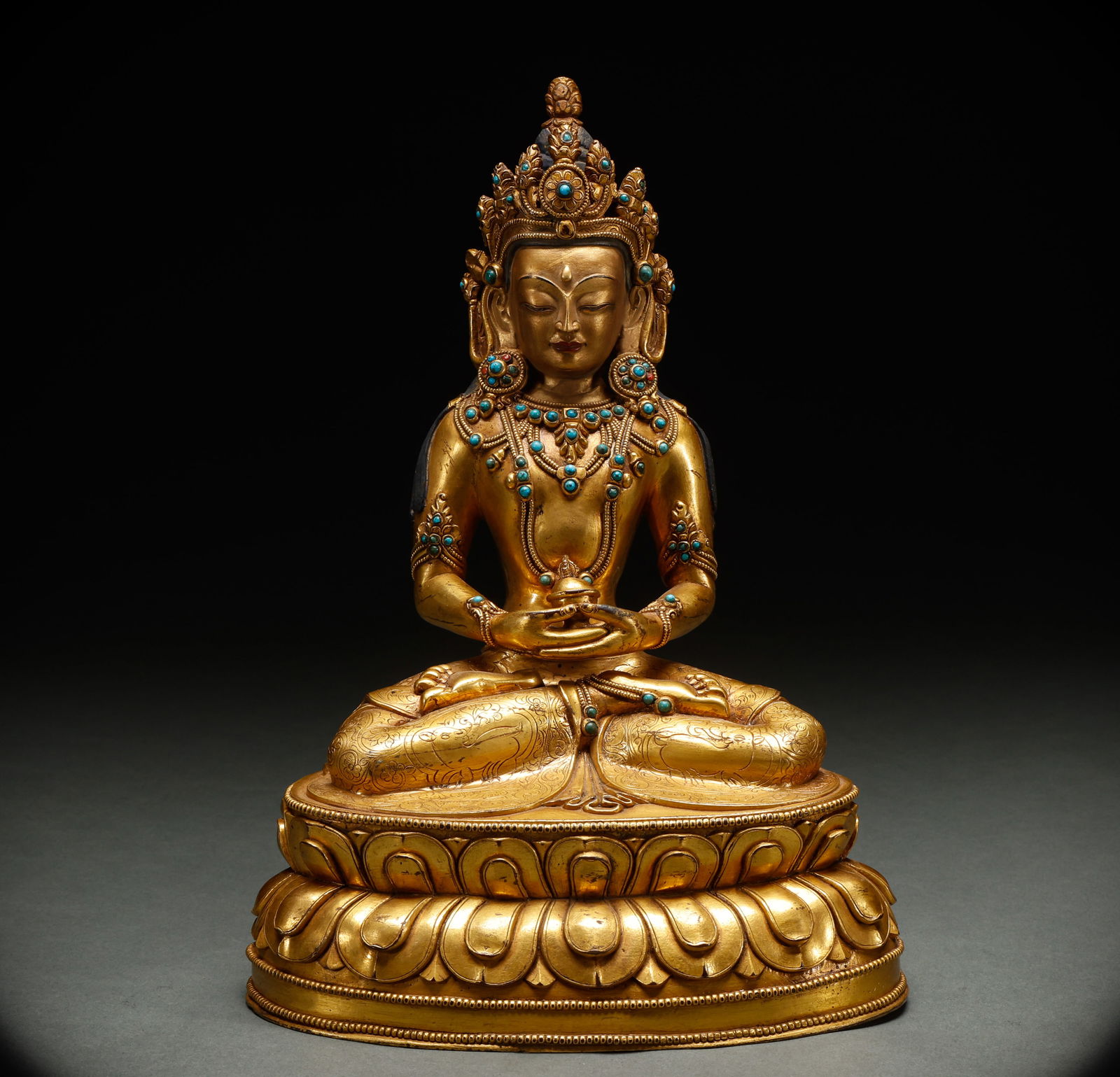 Bronze gilded Buddha statues from the Qing Dynasty (1 of 9)