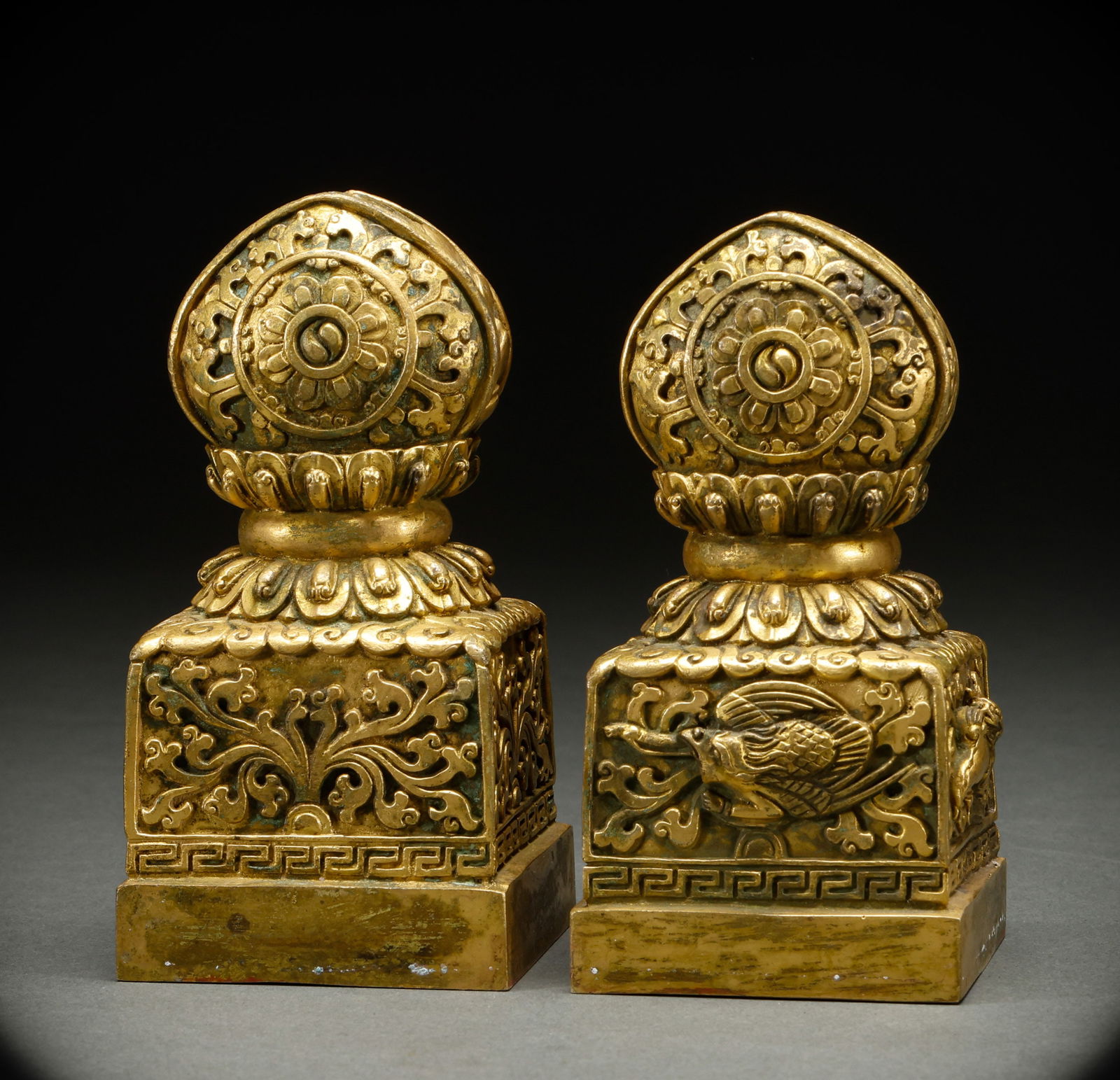 A pair of copper gilded seals from the Qing Dynasty (1 of 7)