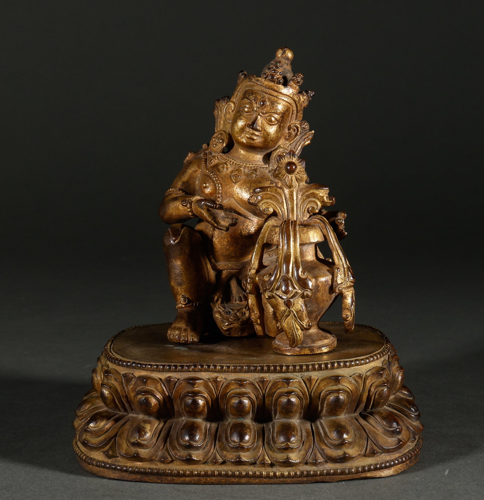 Bronze gilded Buddha statues from the Ming Dynasty (1 of 8)