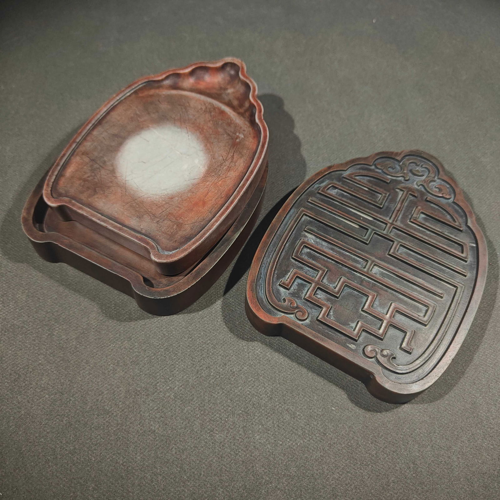 Qing Dynasty Duan Shi Inkstone: Length: 15.6cm, Width: 11.3cm, Height: 1.8cm