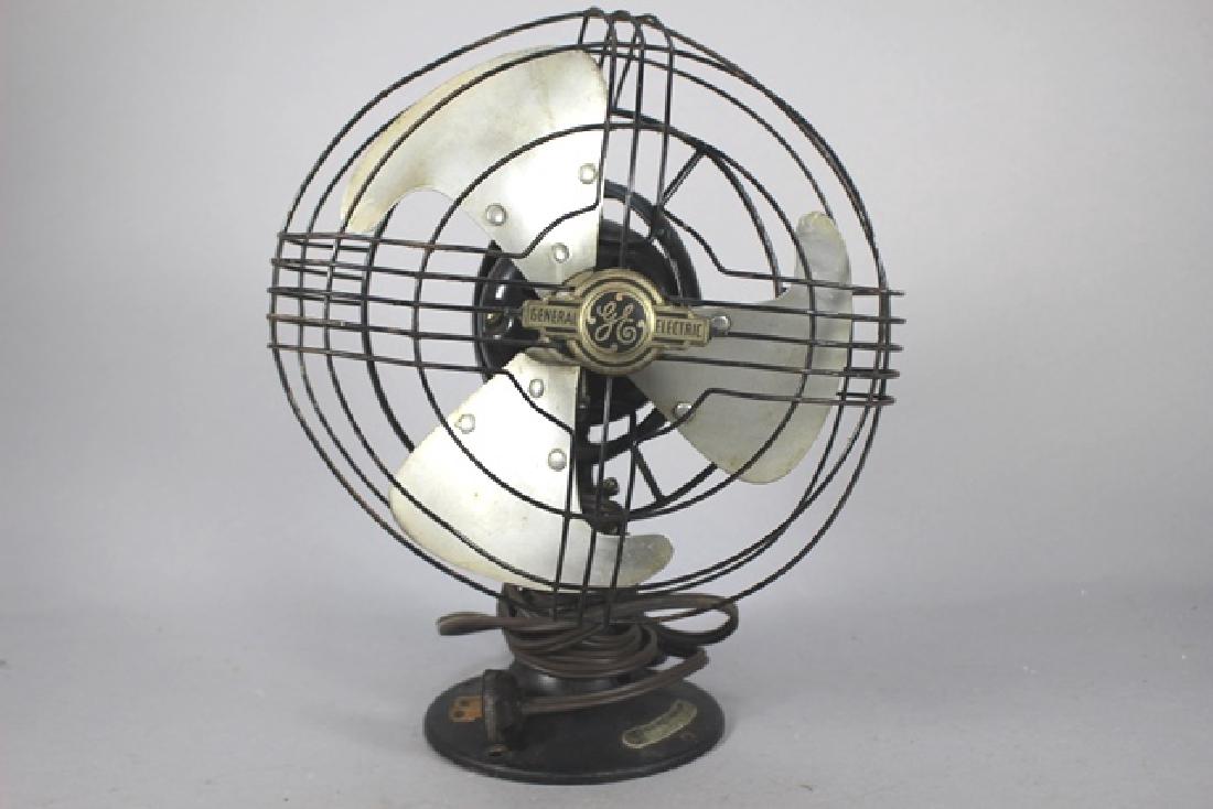 General Electric Desktop Fan: General Electric desktop fan with cord working condition unknown