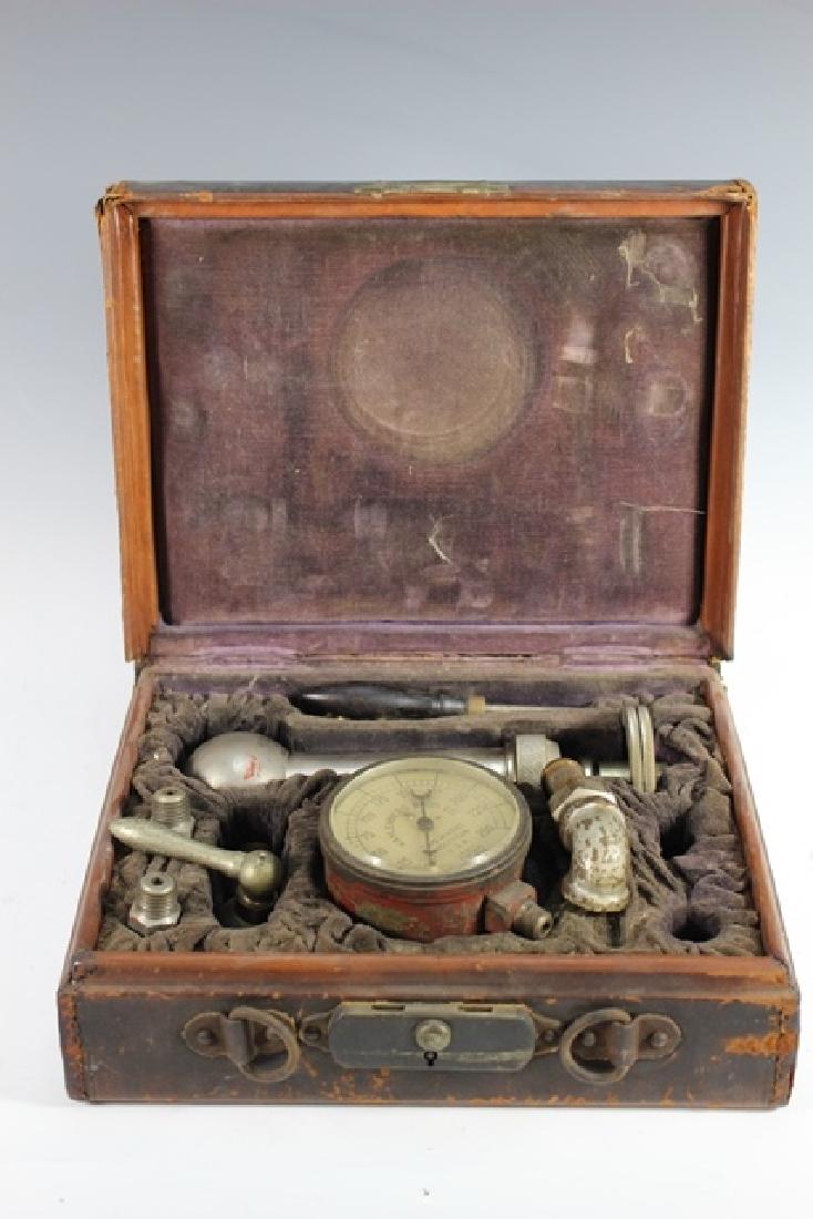 Kahlenberg Bros. Co. Steampunk Pressure Gauge in Case (1 of 5)