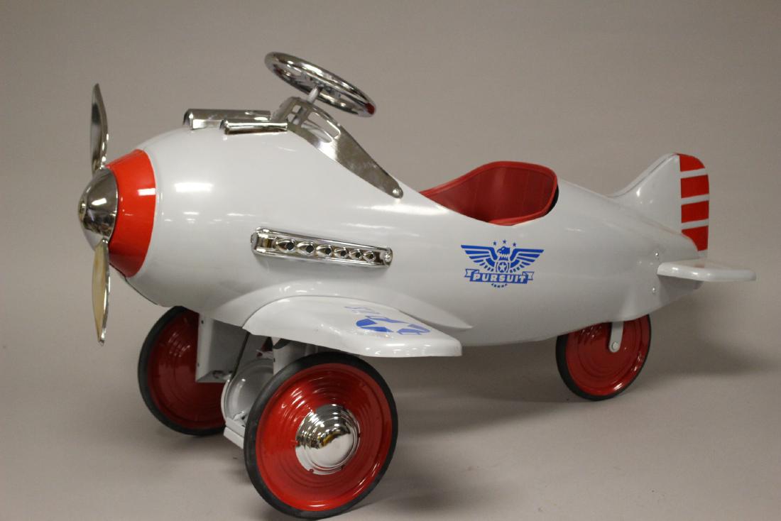 pursuit pedal plane