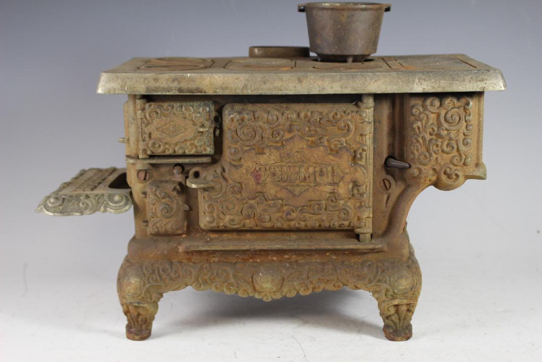 Salesman Sample "Triumph" Cast Iron Stove (1 of 10)