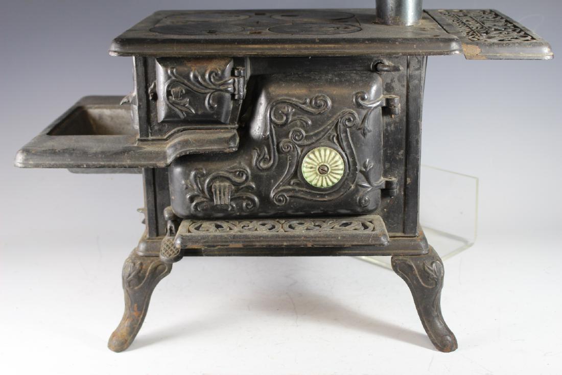 Phillips & Buttorff Salesman Cast Iron Stove (1 of 13)