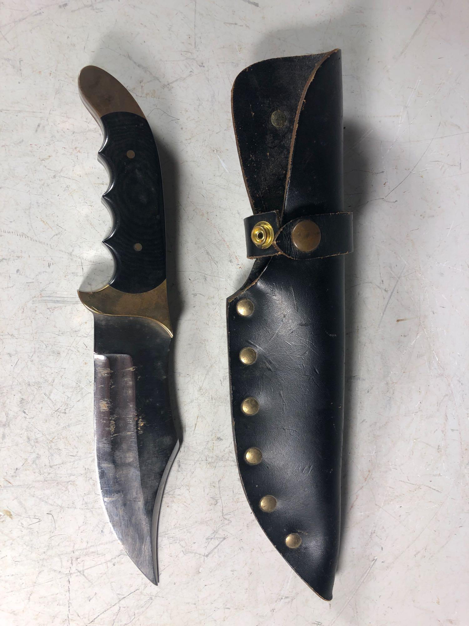 Rigid Hunters Knife or Buck Knife: Gentleman's BOWIE style buck knife or hunter hip knife with button decorated holder.Â Marked USA RIGID on blade as shown, see photos for normal use and wear.Â Measuring approx 12" with case and