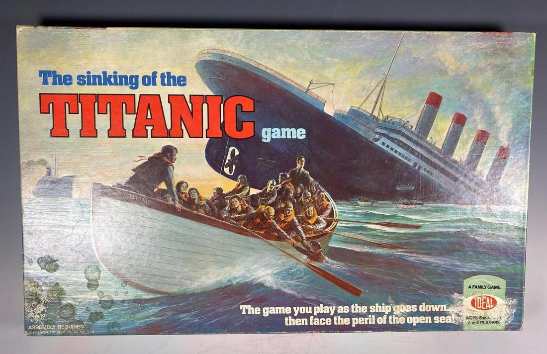 Vintage 1976 'The Sinking of the Titanic' by Ideal (1 of 18)