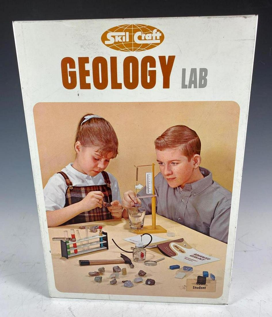 Vintage 1969 Skilcraft EXPLORING GEOLOGY Science Kit (1 of 9)