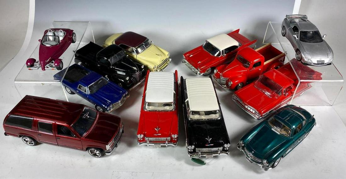 Collection of 12 Maisto 1:24 Scale Model Cars (1 of 14)