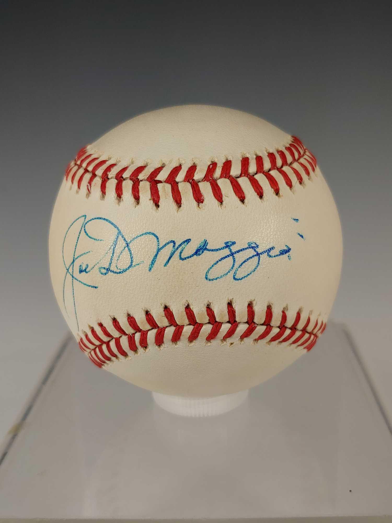 Joe DiMaggio Autographed Baseball Yankees JSA (1 of 5)
