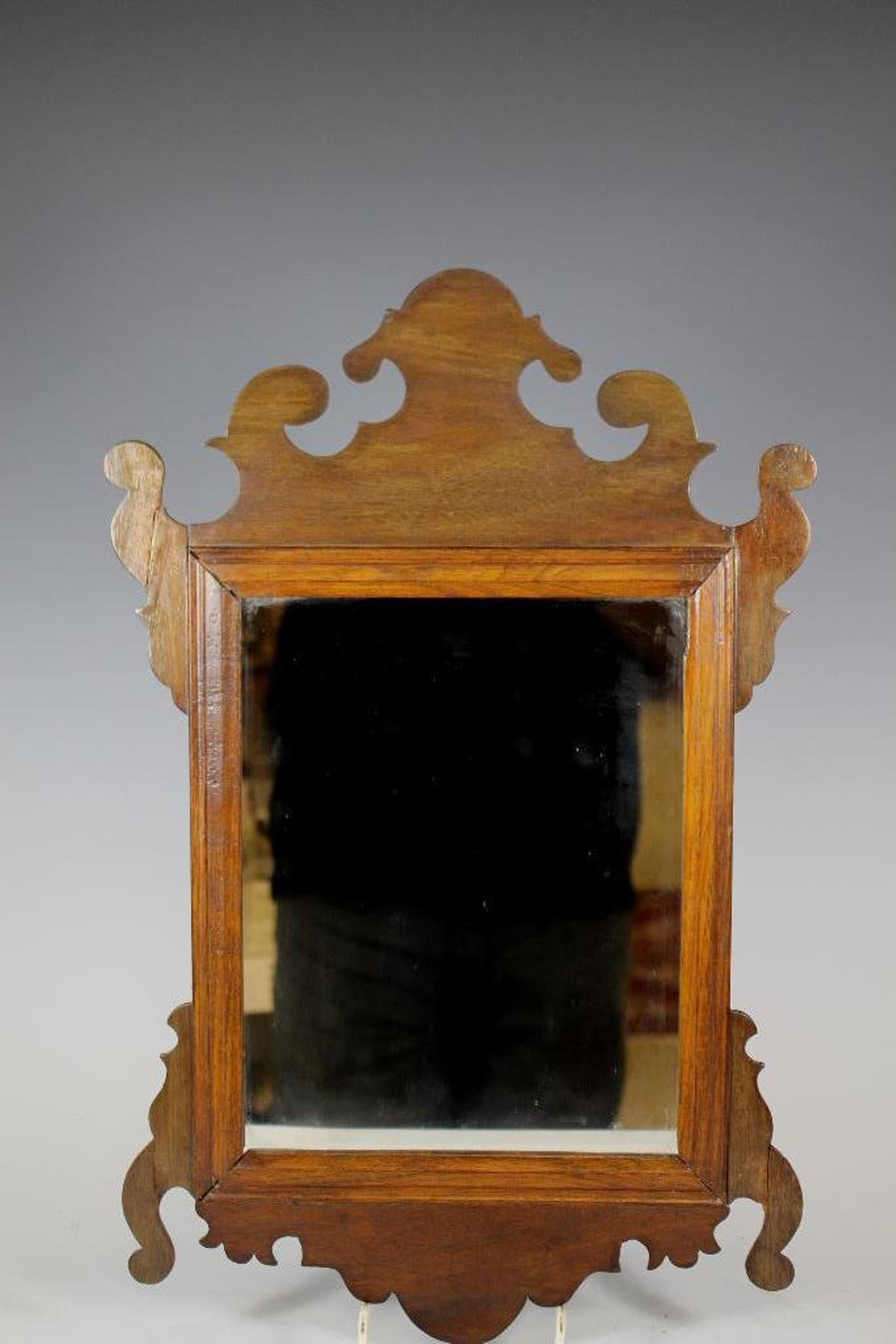 1790's Chippendale Mirror: Late 18th century, Chippendale PERIOD Mahogany wall mirror. Measuring 20" tall x 13" wide. Corners repaired as shown, see photos.