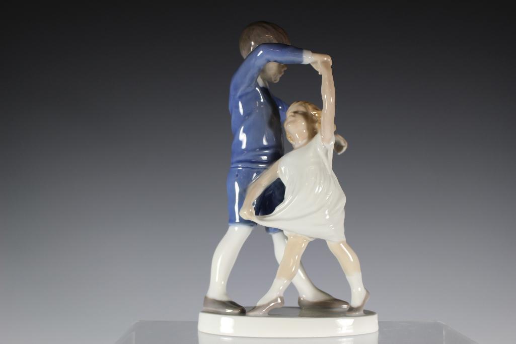 Copenhagen Porcelian Figurine #1845: Bing & Grondahl Copenhagen figurine Dancing School #1845. Approx 8 1/2" tall in very good condition with no chips or repairs, see photos.