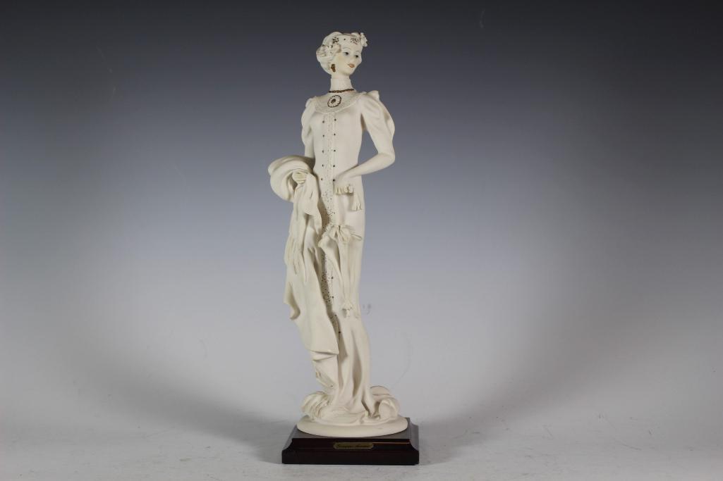 Giuseppe Armani Porcelain Figurine: Giuseppe Armani 1987 white porcelain capodimonte figurine on wood base. Approx. 14 1/2" tall in good condition with no breaks or repairs, see photos.
