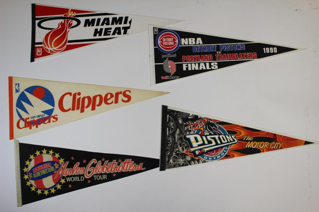 (5) Vintage Basketball Pennants w/ Globetrotters (1 of 9)