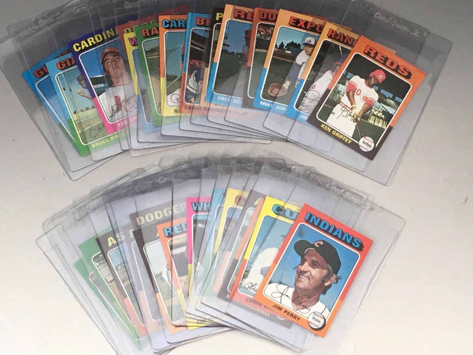 1975 Topps Mini Card Lot (28): (28) cards in EXMT condition. Griffey, Sundberg, Jim Perry, Marshall and others.