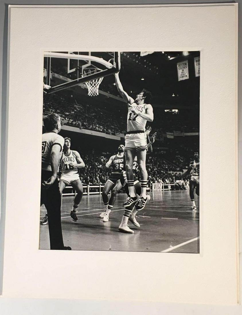 John Havlicek 1975 Photo Boston Celtics: Black and white action photo was made in 1978 from the original negative. Photo was taken in 1975. Very high quality, comes in matting.