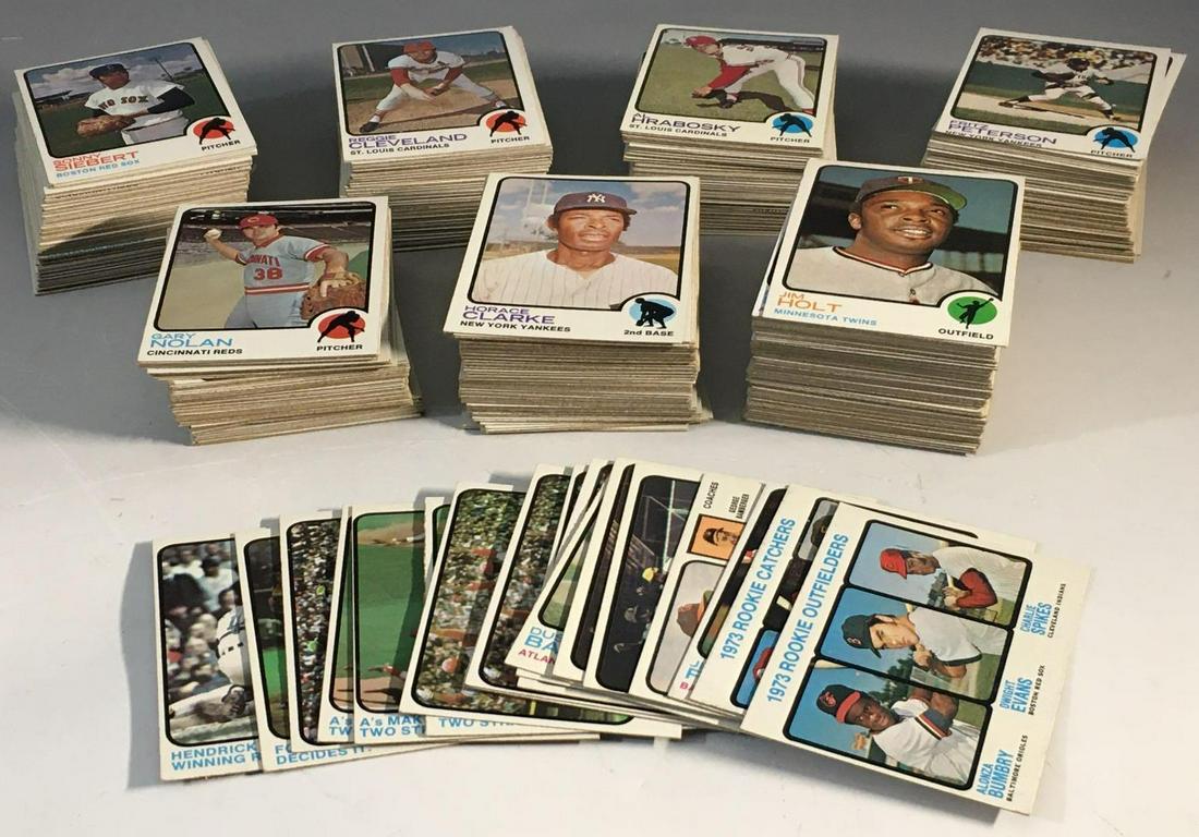 1973 Topps Baseball Card Lot (500)+: Over (500) cards in EX overall condition. Noticed Dwight Evans, Bob Boone, Jim Palmer, Weaver, Bonds, Baker, Garvey and others.