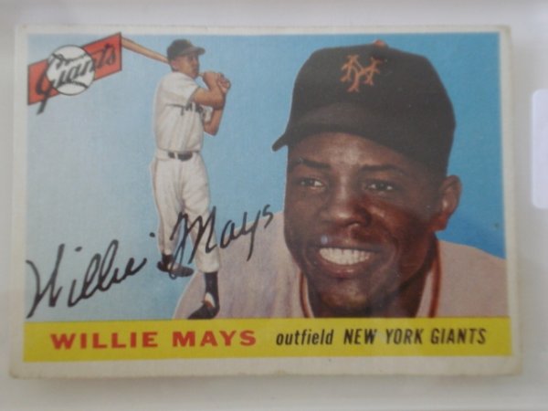 1955 Topps #194 Willie Mays Giants: Corners keep this card from being NRMT caliber. Grades out as EX and is a great find for a Willie Mays collector!