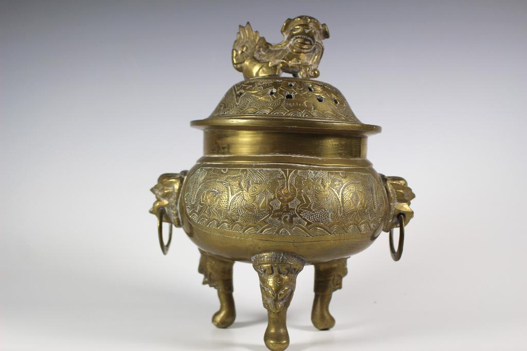 Chinese Incense Burner with Foo Dog Finial (1 of 15)