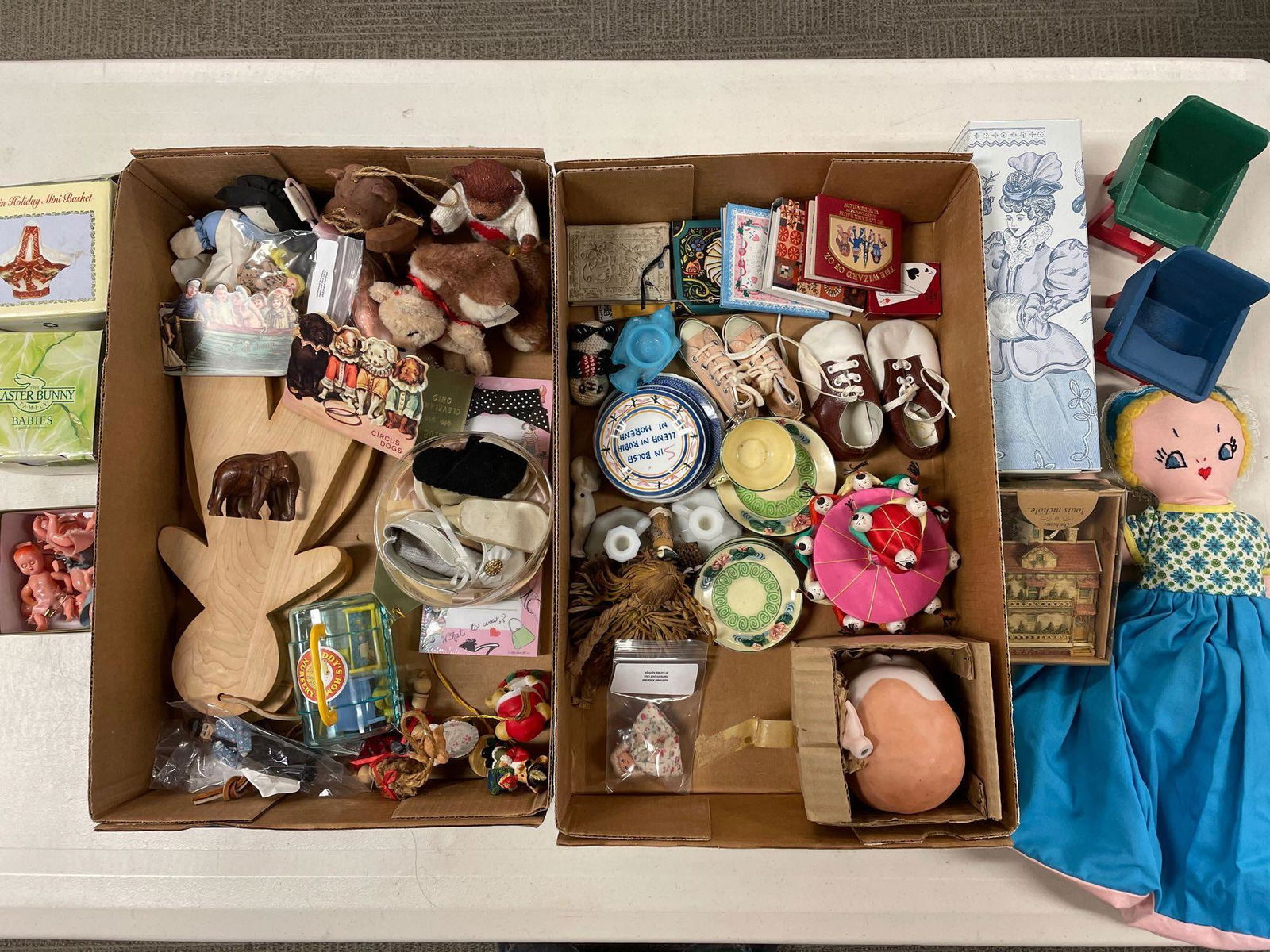 Miscellaneous Doll Related items (1 of 10)