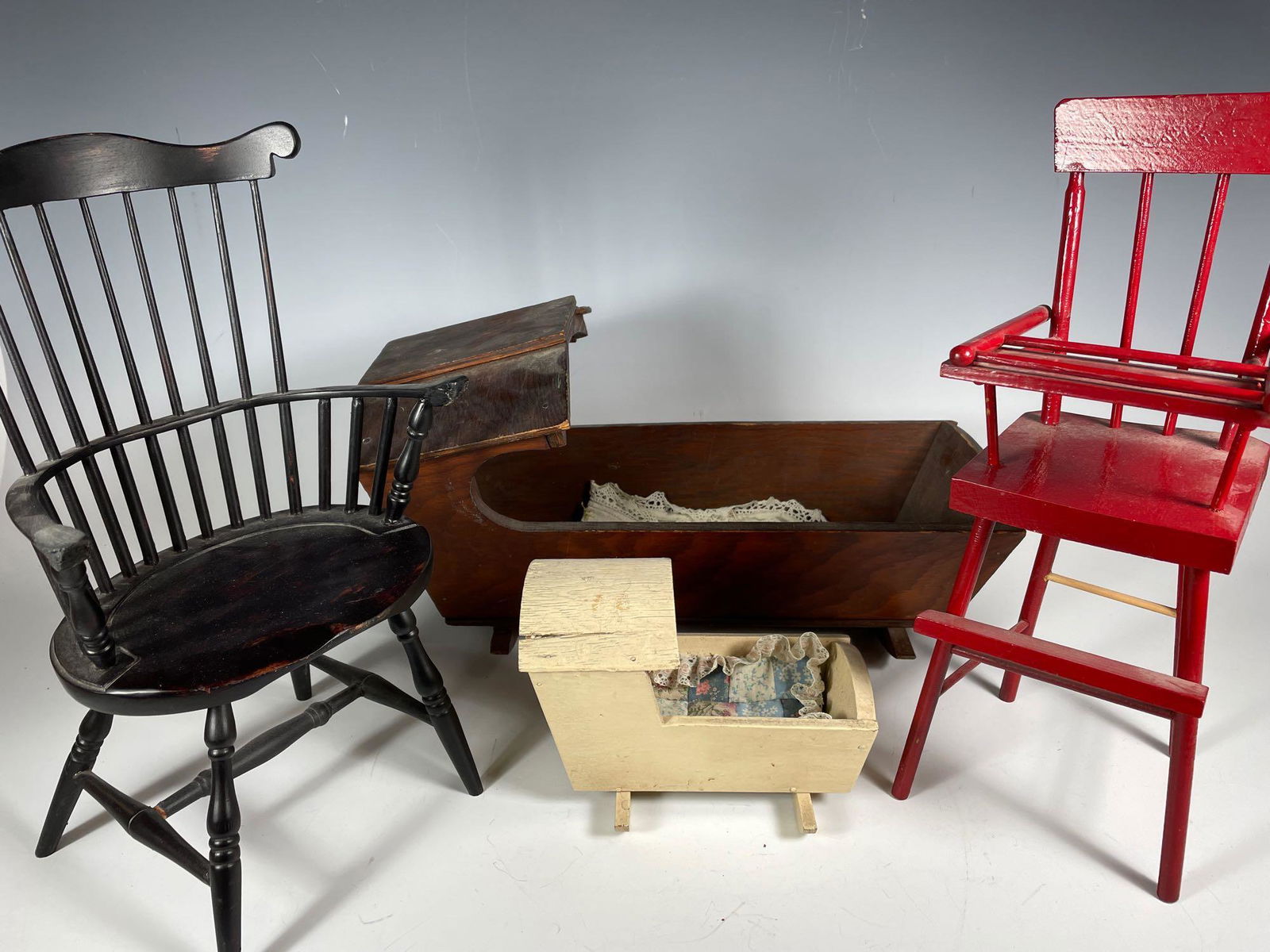 Group of Vintage Doll Size Furniture (1 of 15)