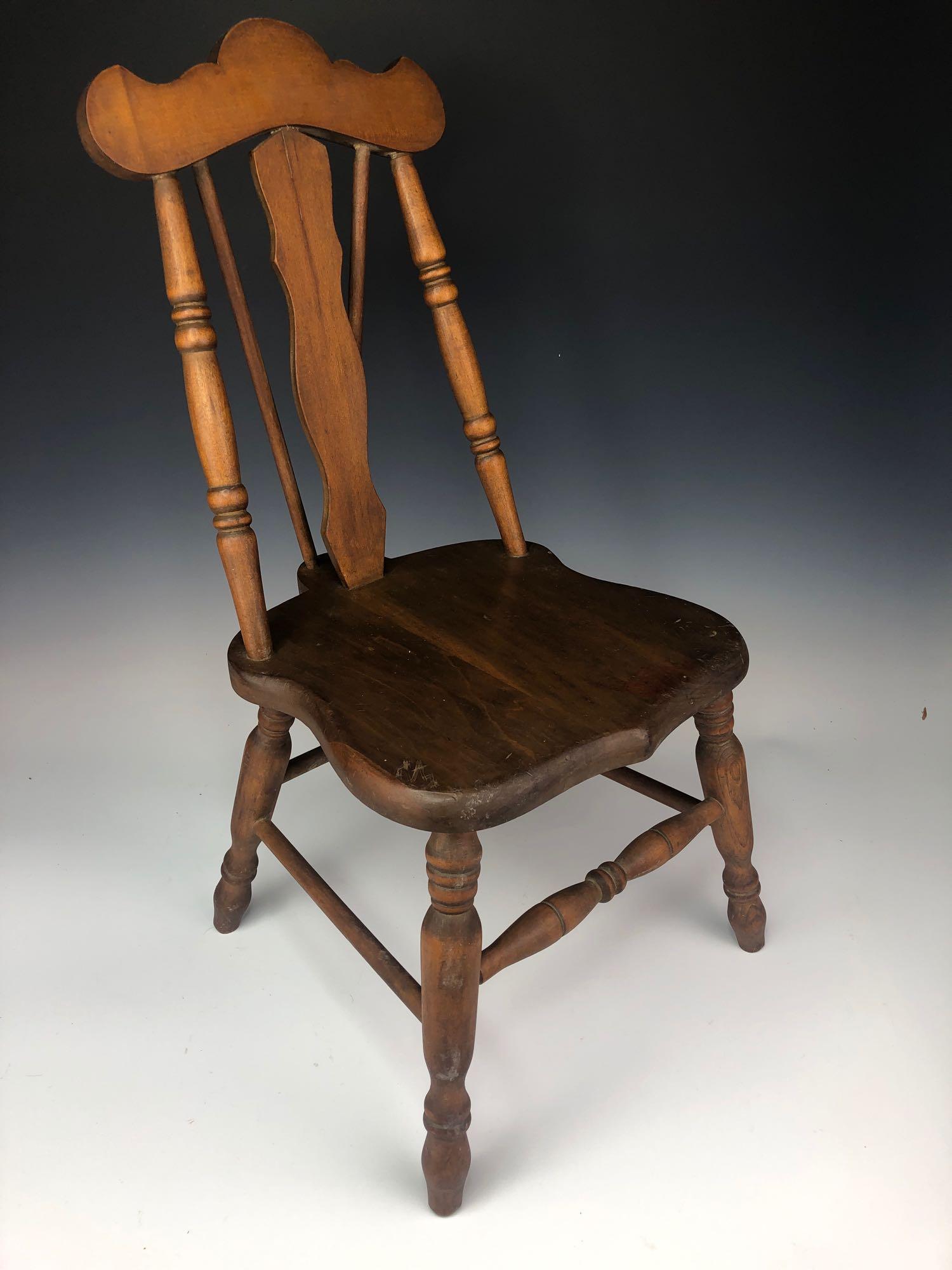 Vintage Wooden Childs Doll Chair 25" x 11" x 13": Vintage Wooden Childs Doll Chair 25" x 11" x 13" Good overall condition. Please see the pictures