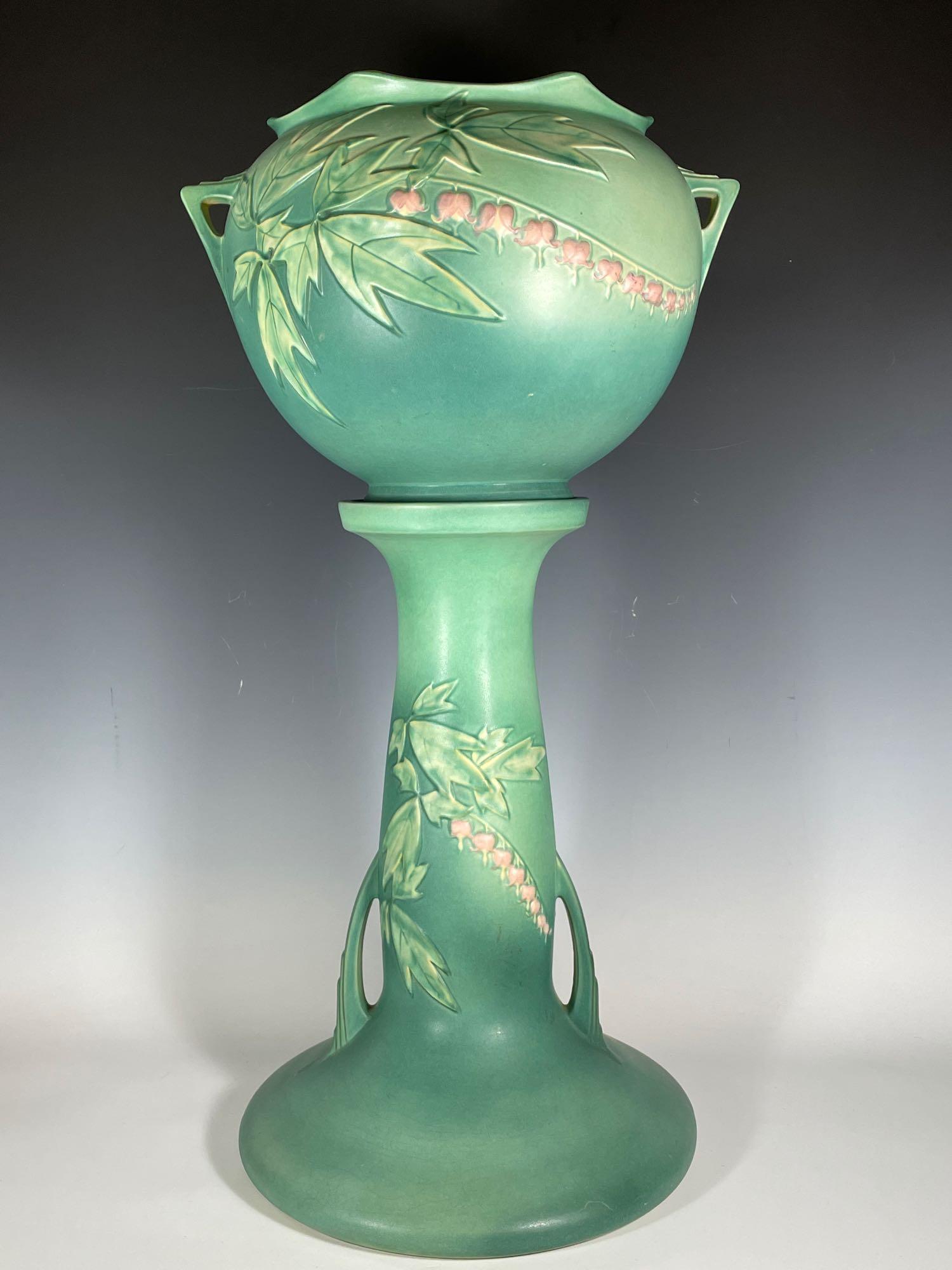 Roseville Bleeding Heart Jardiniere and Pedestal 651-10 (1 of 16)