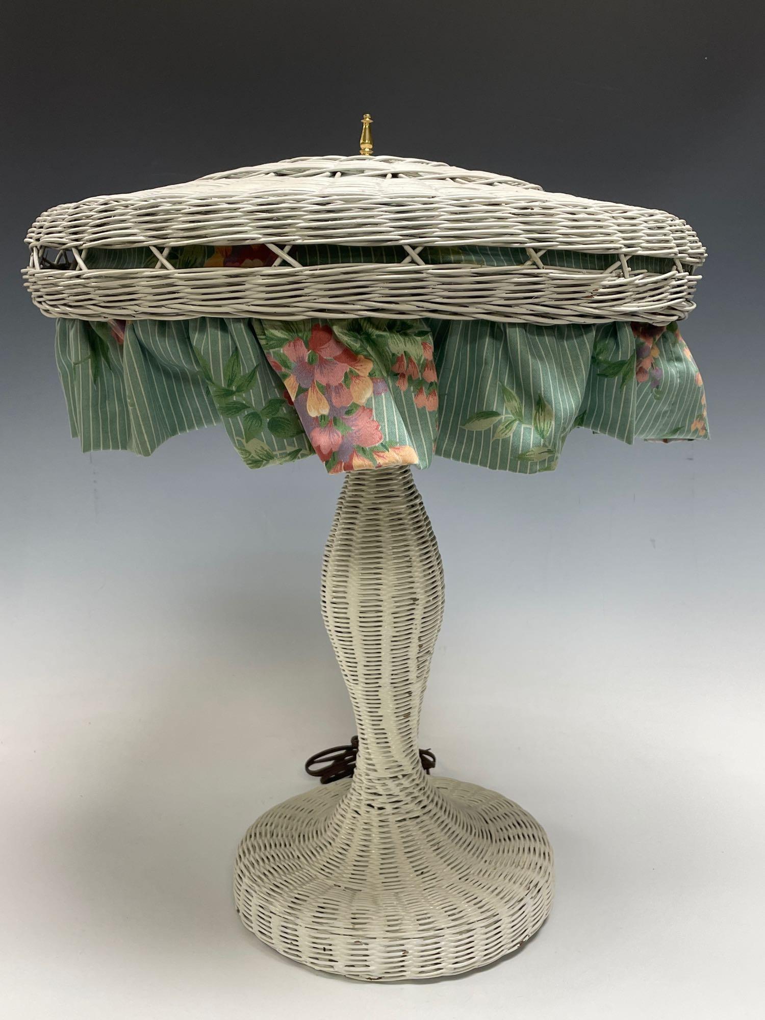 Antique Wicker Table Lamp (1 of 11)
